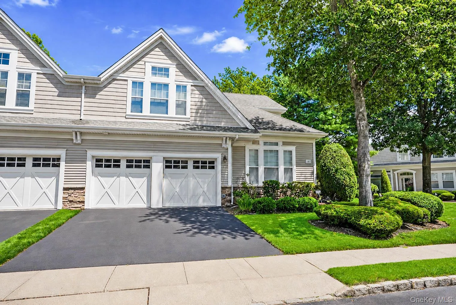 14 Concerto Drive, Brookhaven, NY, 2 Bedrooms Bedrooms, 8 Rooms Rooms,2 BathroomsBathrooms,Residential,For Rent,Concerto,0,1032348 14 Concerto Drive, Brookhaven, NY, 2 Bedrooms Bedrooms, 8 Rooms Rooms,2 BathroomsBathrooms,Residential,For Rent,Concerto,0,1032348
