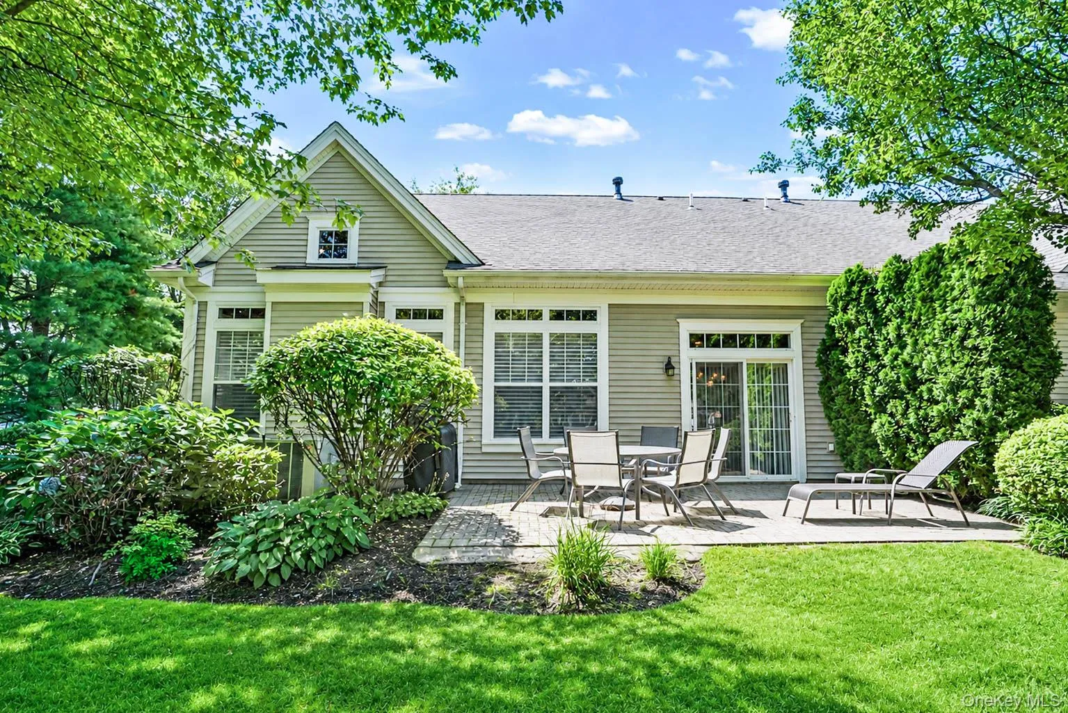 14 Concerto Drive, Brookhaven, NY, 2 Bedrooms Bedrooms, 8 Rooms Rooms,2 BathroomsBathrooms,Residential,For Rent,Concerto,0,1032348 14 Concerto Drive, Brookhaven, NY, 2 Bedrooms Bedrooms, 8 Rooms Rooms,2 BathroomsBathrooms,Residential,For Rent,Concerto,0,1032348