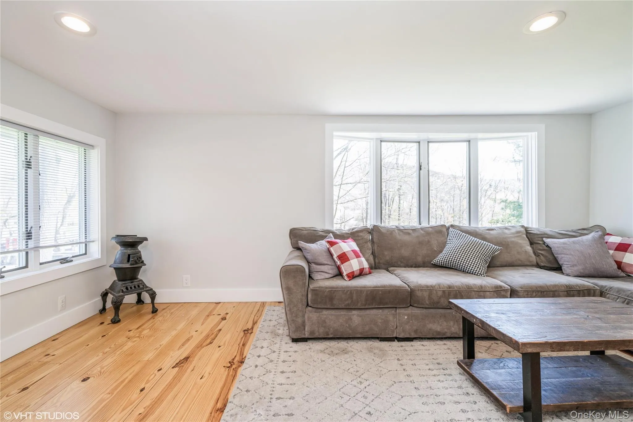1392 Kings Highway, Chester Town, NY, 2 Bedrooms Bedrooms, 6 Rooms Rooms,1 BathroomBathrooms,Residential Lease,For Rent,Kings,0,1032356 1392 Kings Highway, Chester Town, NY, 2 Bedrooms Bedrooms, 6 Rooms Rooms,1 BathroomBathrooms,Residential Lease,For Rent,Kings,0,1032356