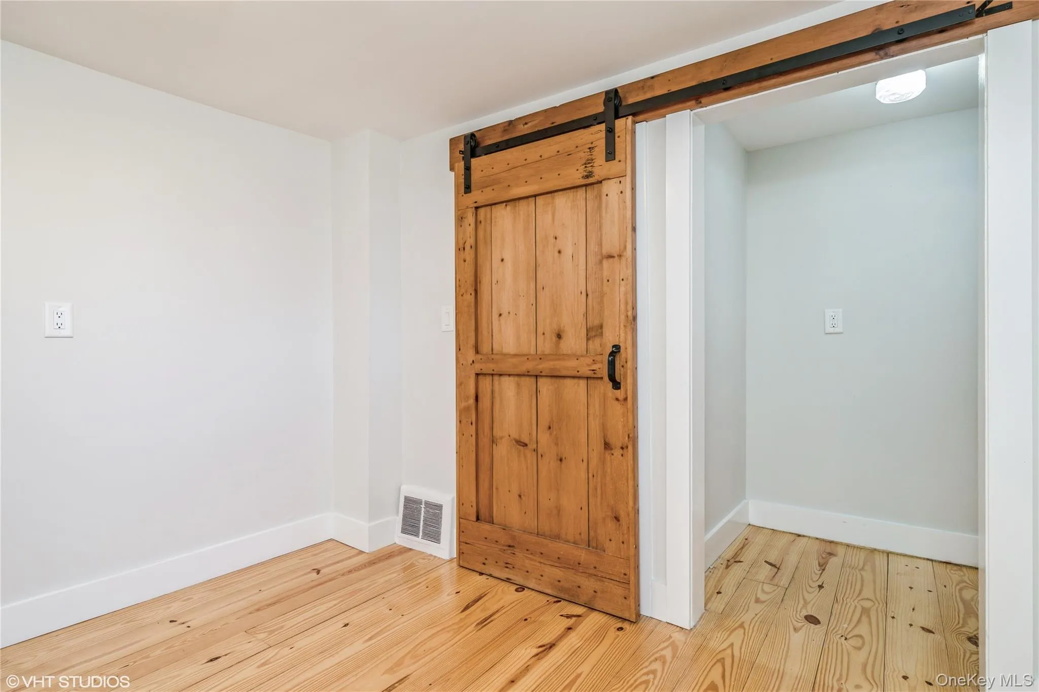 1392 Kings Highway, Chester Town, NY, 2 Bedrooms Bedrooms, 6 Rooms Rooms,1 BathroomBathrooms,Residential Lease,For Rent,Kings,0,1032356 1392 Kings Highway, Chester Town, NY, 2 Bedrooms Bedrooms, 6 Rooms Rooms,1 BathroomBathrooms,Residential Lease,For Rent,Kings,0,1032356