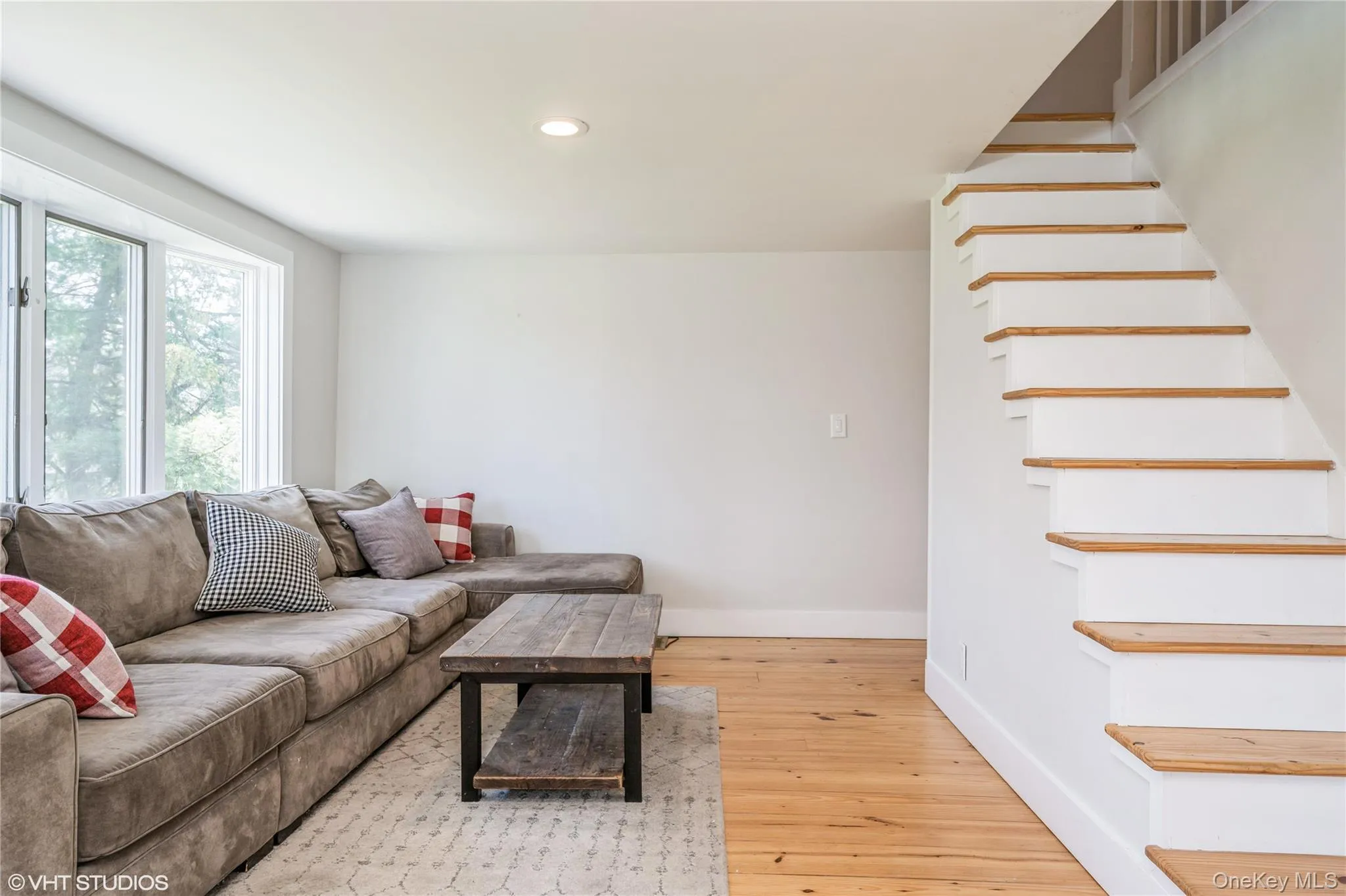 1392 Kings Highway, Chester Town, NY, 2 Bedrooms Bedrooms, 6 Rooms Rooms,1 BathroomBathrooms,Residential Lease,For Rent,Kings,0,1032356 1392 Kings Highway, Chester Town, NY, 2 Bedrooms Bedrooms, 6 Rooms Rooms,1 BathroomBathrooms,Residential Lease,For Rent,Kings,0,1032356