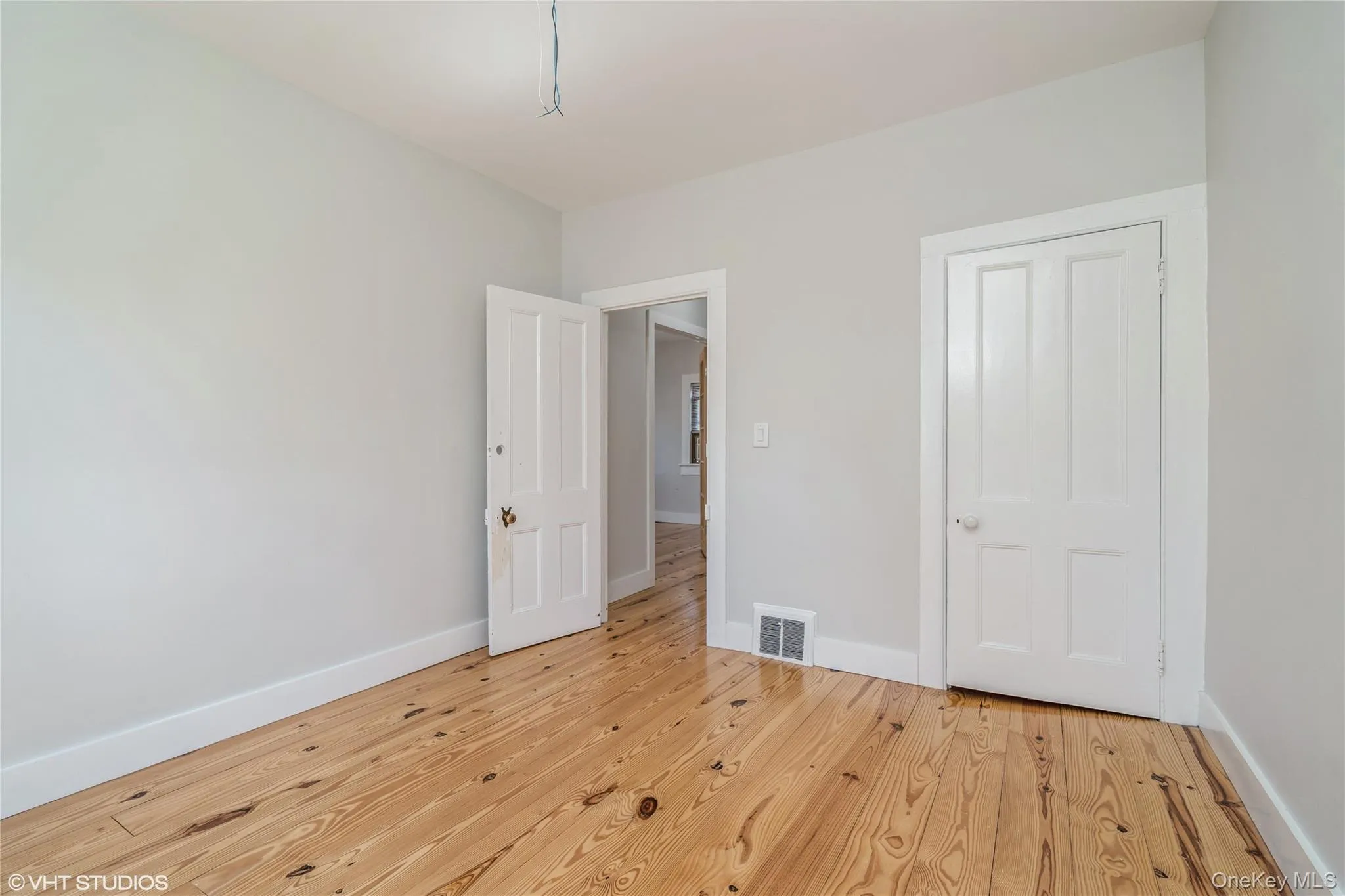 1392 Kings Highway, Chester Town, NY, 2 Bedrooms Bedrooms, 6 Rooms Rooms,1 BathroomBathrooms,Residential Lease,For Rent,Kings,0,1032356 1392 Kings Highway, Chester Town, NY, 2 Bedrooms Bedrooms, 6 Rooms Rooms,1 BathroomBathrooms,Residential Lease,For Rent,Kings,0,1032356
