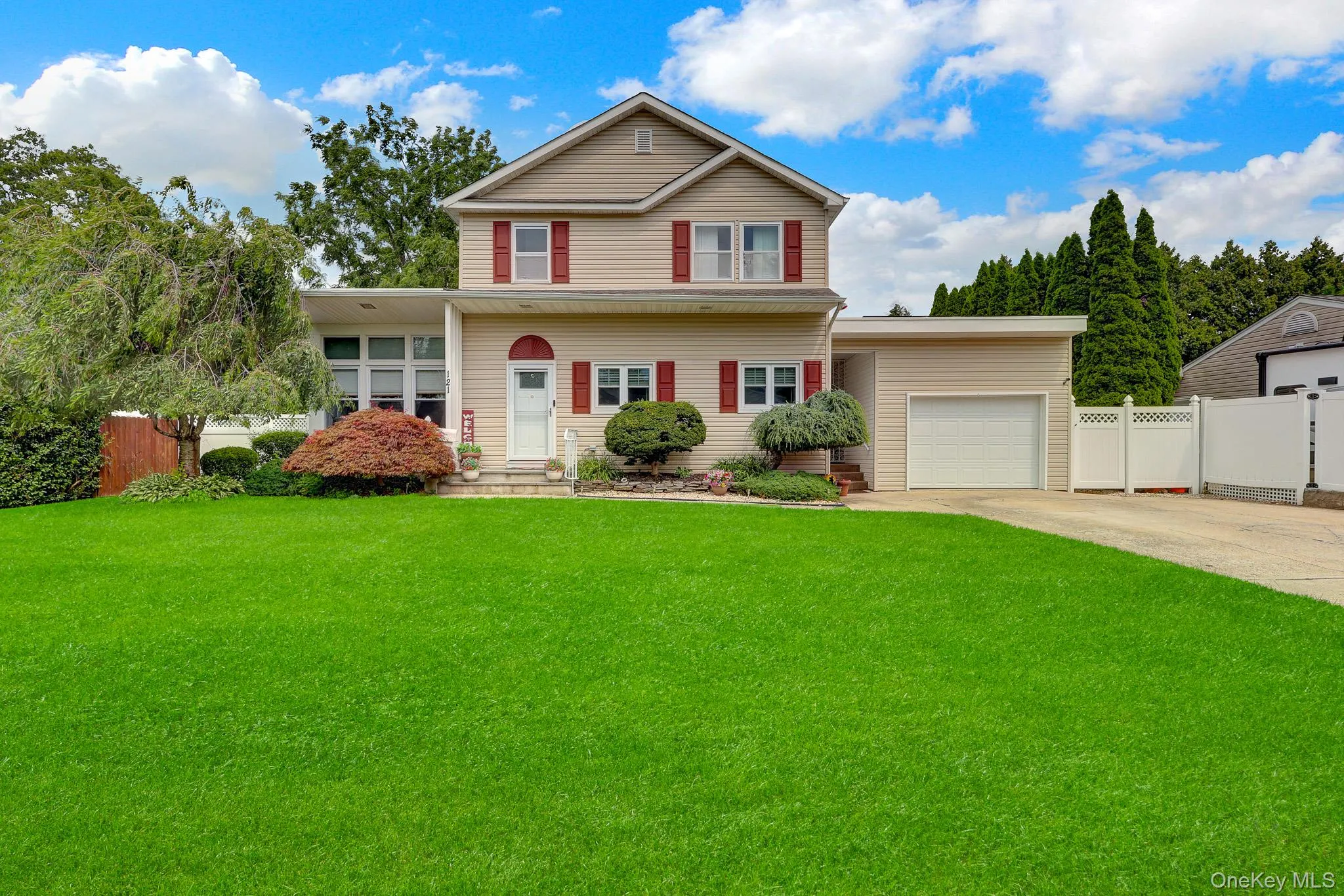 121 Wright Avenue, Babylon, NY, 4 Bedrooms Bedrooms, 7 Rooms Rooms,4 BathroomsBathrooms,Residential,For Rent,Wright,0,1032359 121 Wright Avenue, Babylon, NY, 4 Bedrooms Bedrooms, 7 Rooms Rooms,4 BathroomsBathrooms,Residential,For Rent,Wright,0,1032359