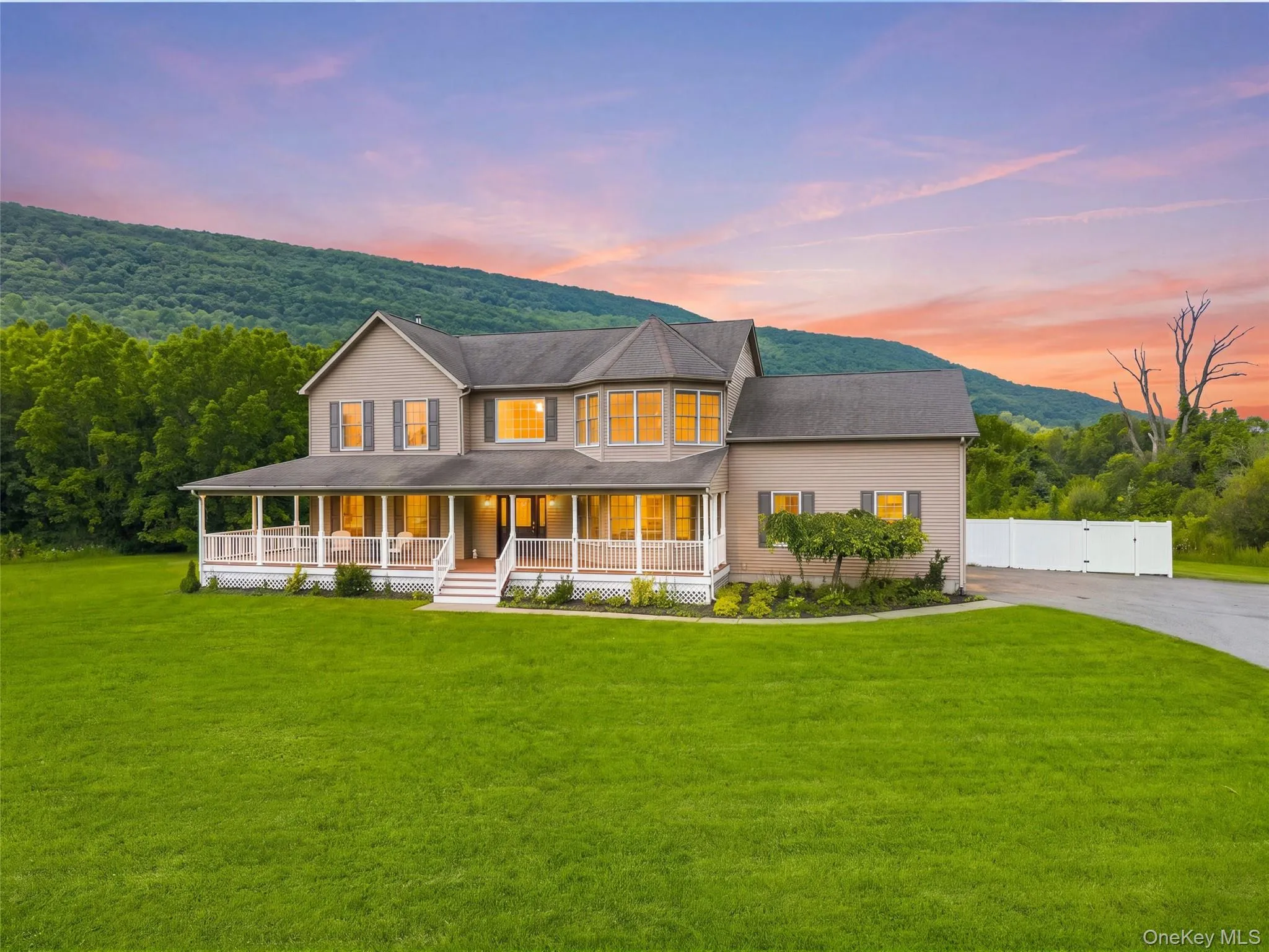 7 Seaman Court, Woodbury, NY, 4 Bedrooms Bedrooms, 11 Rooms Rooms,2 BathroomsBathrooms,Residential,For Rent,Seaman,0,1032361 7 Seaman Court, Woodbury, NY, 4 Bedrooms Bedrooms, 11 Rooms Rooms,2 BathroomsBathrooms,Residential,For Rent,Seaman,0,1032361