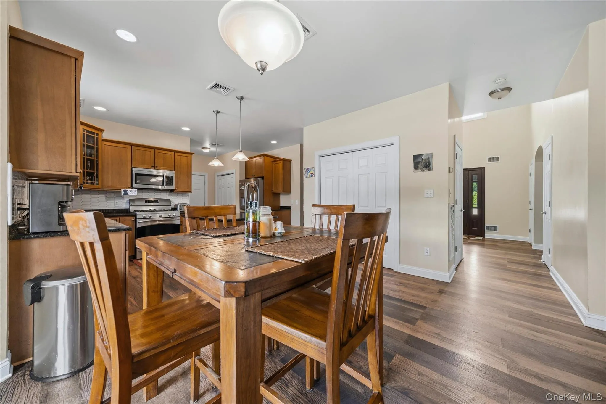 7 Seaman Court, Woodbury, NY, 4 Bedrooms Bedrooms, 11 Rooms Rooms,2 BathroomsBathrooms,Residential,For Rent,Seaman,0,1032361 7 Seaman Court, Woodbury, NY, 4 Bedrooms Bedrooms, 11 Rooms Rooms,2 BathroomsBathrooms,Residential,For Rent,Seaman,0,1032361