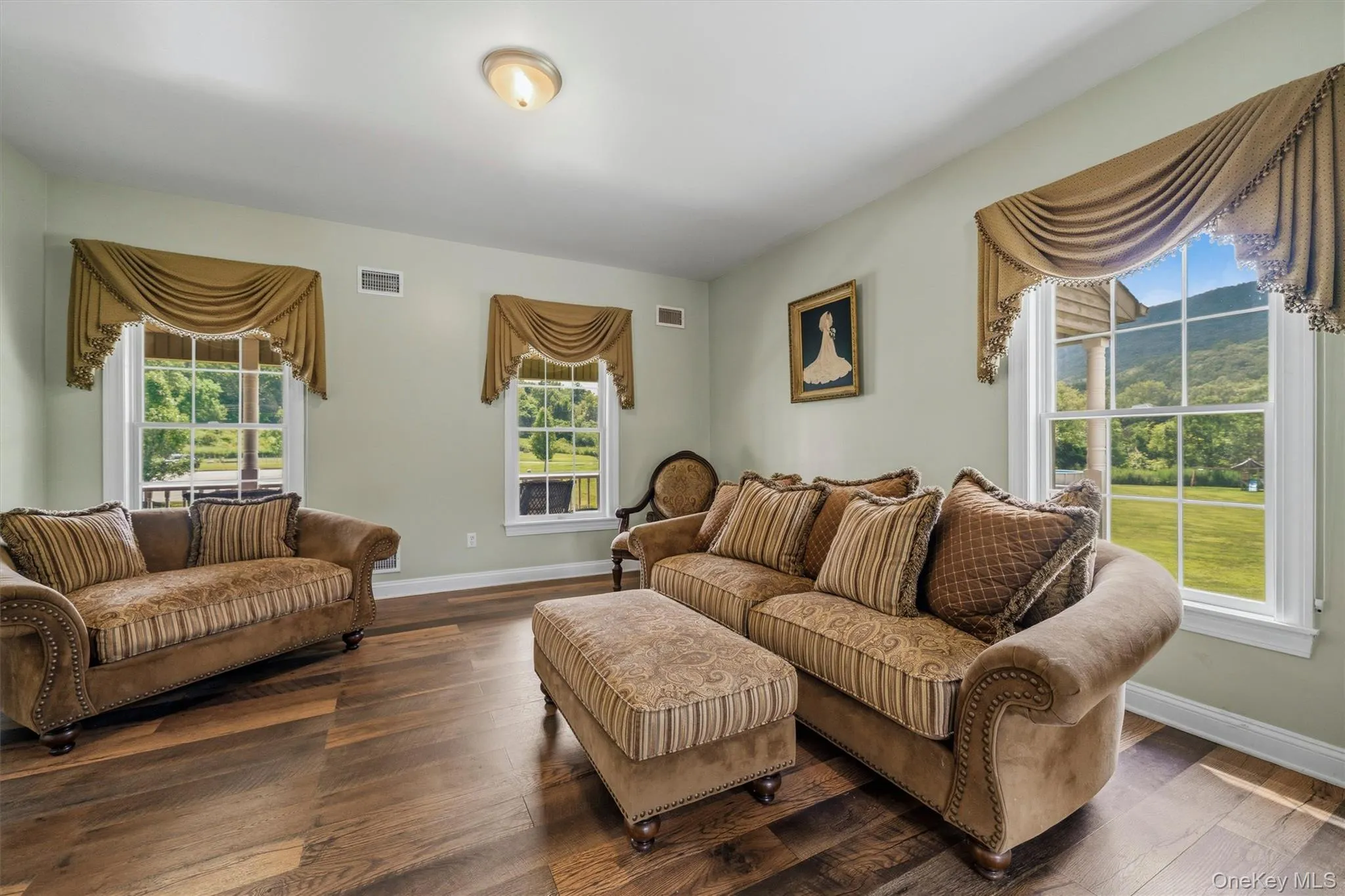7 Seaman Court, Woodbury, NY, 4 Bedrooms Bedrooms, 11 Rooms Rooms,2 BathroomsBathrooms,Residential,For Rent,Seaman,0,1032361 7 Seaman Court, Woodbury, NY, 4 Bedrooms Bedrooms, 11 Rooms Rooms,2 BathroomsBathrooms,Residential,For Rent,Seaman,0,1032361