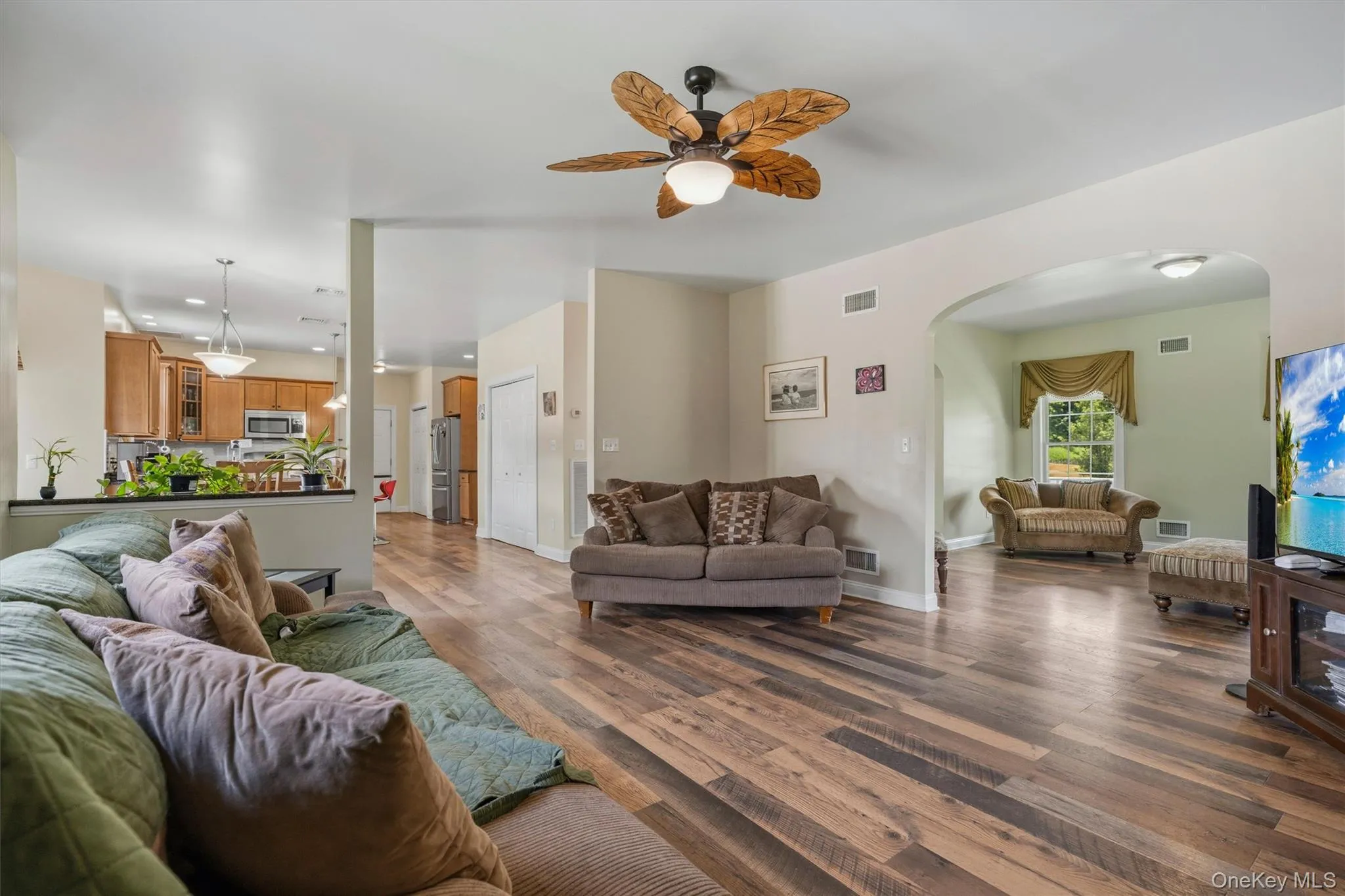 7 Seaman Court, Woodbury, NY, 4 Bedrooms Bedrooms, 11 Rooms Rooms,2 BathroomsBathrooms,Residential,For Rent,Seaman,0,1032361 7 Seaman Court, Woodbury, NY, 4 Bedrooms Bedrooms, 11 Rooms Rooms,2 BathroomsBathrooms,Residential,For Rent,Seaman,0,1032361