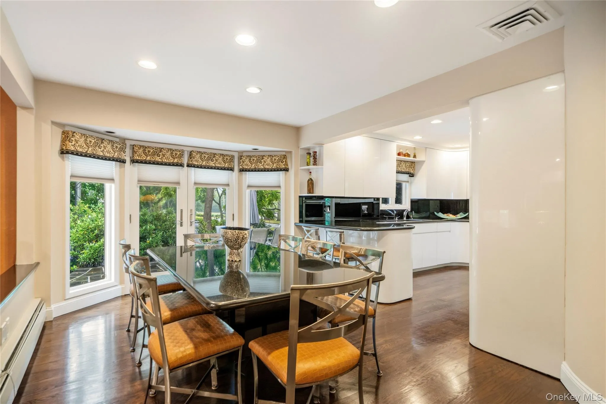 15 Hunt Court, North Hempstead, NY, 5 Bedrooms Bedrooms, 11 Rooms Rooms,2 BathroomsBathrooms,Residential,For Rent,Hunt,0,1032368 15 Hunt Court, North Hempstead, NY, 5 Bedrooms Bedrooms, 11 Rooms Rooms,2 BathroomsBathrooms,Residential,For Rent,Hunt,0,1032368