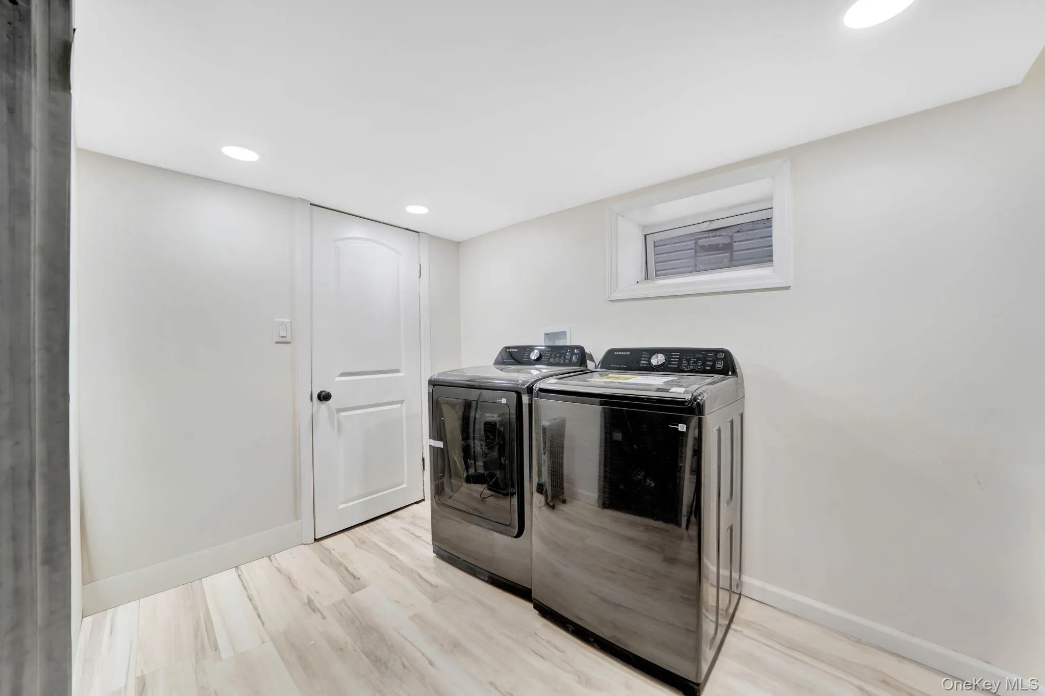 1852 34th Street, New York, NY, 3 Bedrooms Bedrooms, 6 Rooms Rooms,2 BathroomsBathrooms,Residential,For Rent,34th,0,1032375 1852 34th Street, New York, NY, 3 Bedrooms Bedrooms, 6 Rooms Rooms,2 BathroomsBathrooms,Residential,For Rent,34th,0,1032375