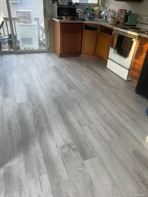 93 Gray Avenue, Brookhaven, NY, 3 Bedrooms Bedrooms, 5 Rooms Rooms,2 BathroomsBathrooms,Residential,For Rent,Gray,0,1032377 93 Gray Avenue, Brookhaven, NY, 3 Bedrooms Bedrooms, 5 Rooms Rooms,2 BathroomsBathrooms,Residential,For Rent,Gray,0,1032377