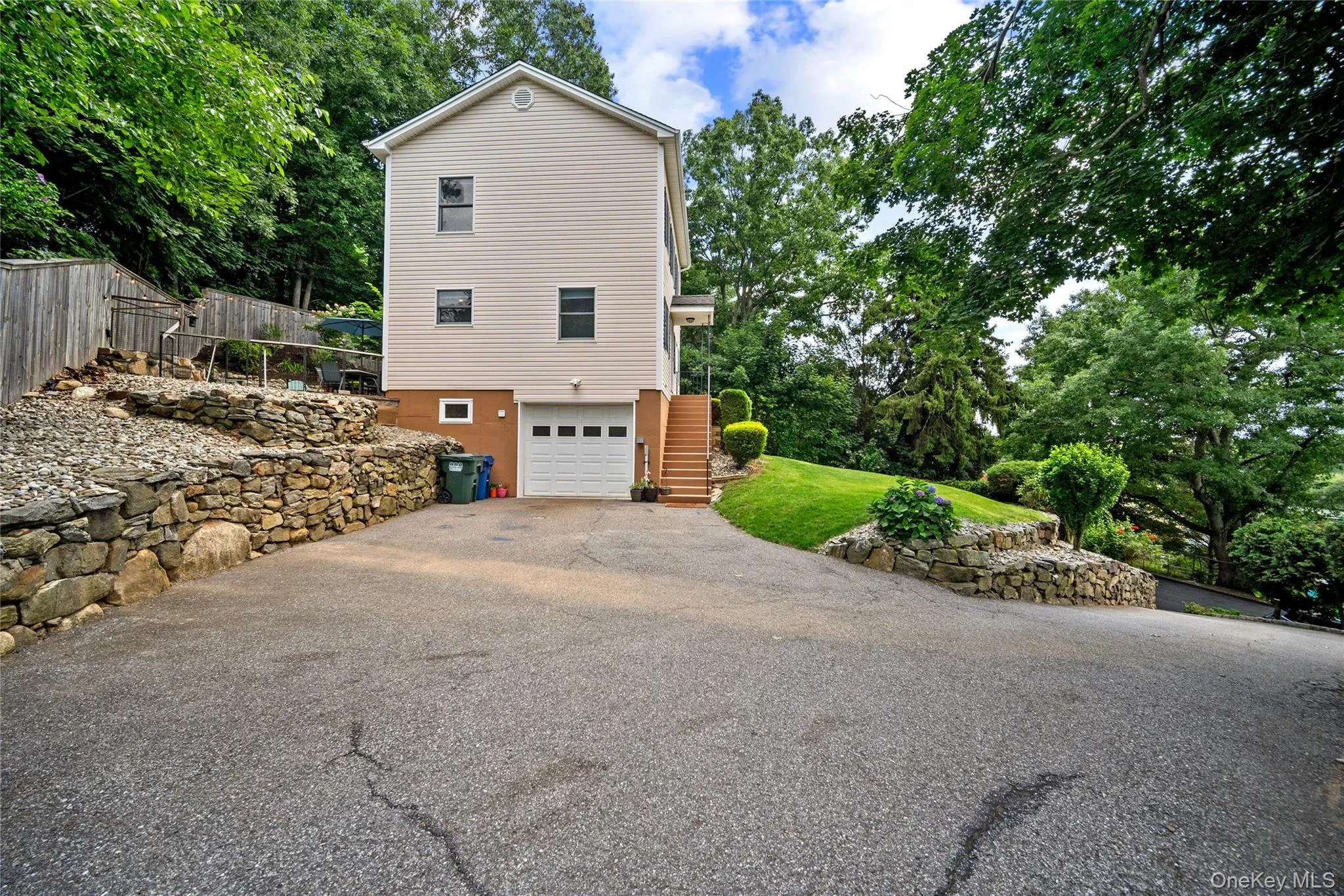 36 Grandview Drive, Carmel, NY, 1 Bedroom Bedrooms, 5 Rooms Rooms,1 BathroomBathrooms,Residential,For Rent,Grandview,0,1032378 36 Grandview Drive, Carmel, NY, 1 Bedroom Bedrooms, 5 Rooms Rooms,1 BathroomBathrooms,Residential,For Rent,Grandview,0,1032378