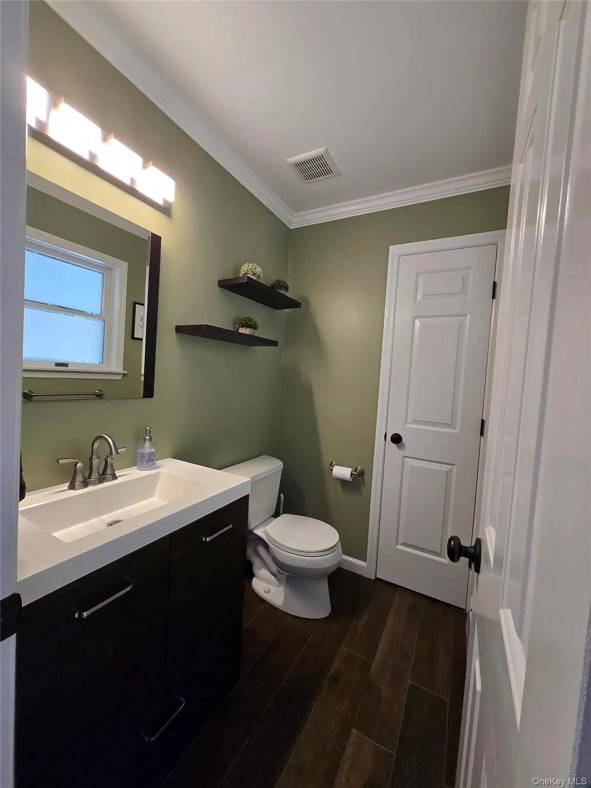 36 Grandview Drive, Carmel, NY, 1 Bedroom Bedrooms, 5 Rooms Rooms,1 BathroomBathrooms,Residential,For Rent,Grandview,0,1032378 36 Grandview Drive, Carmel, NY, 1 Bedroom Bedrooms, 5 Rooms Rooms,1 BathroomBathrooms,Residential,For Rent,Grandview,0,1032378