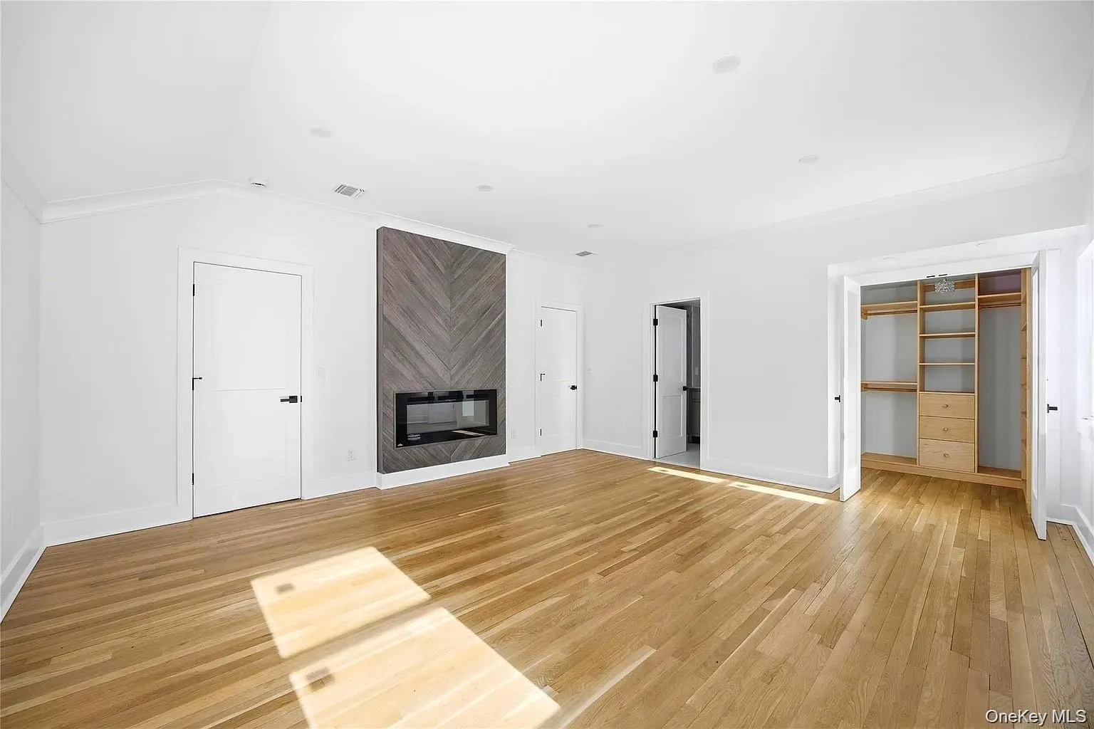 75 Centerport Road, Huntington, NY, 7 Bedrooms Bedrooms, 14 Rooms Rooms,5 BathroomsBathrooms,Residential,For Rent,Centerport,0,1032383 75 Centerport Road, Huntington, NY, 7 Bedrooms Bedrooms, 14 Rooms Rooms,5 BathroomsBathrooms,Residential,For Rent,Centerport,0,1032383