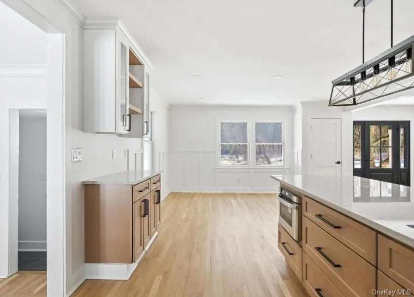 75 Centerport Road, Huntington, NY, 7 Bedrooms Bedrooms, 14 Rooms Rooms,5 BathroomsBathrooms,Residential,For Rent,Centerport,0,1032383 75 Centerport Road, Huntington, NY, 7 Bedrooms Bedrooms, 14 Rooms Rooms,5 BathroomsBathrooms,Residential,For Rent,Centerport,0,1032383