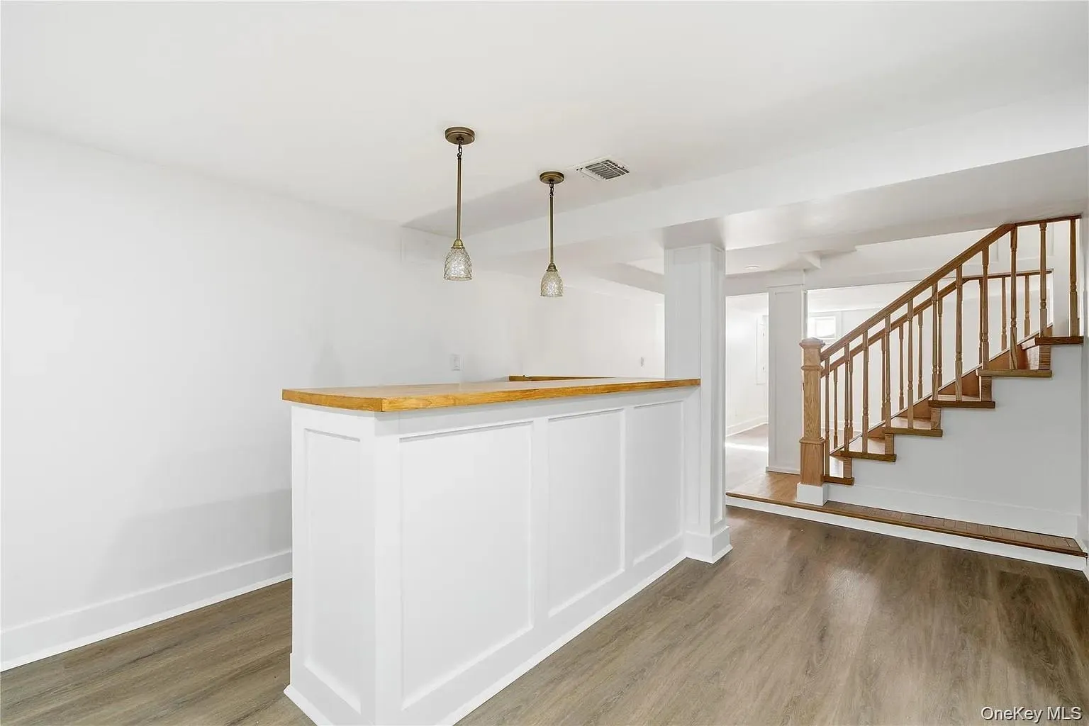 75 Centerport Road, Huntington, NY, 7 Bedrooms Bedrooms, 14 Rooms Rooms,5 BathroomsBathrooms,Residential,For Rent,Centerport,0,1032383 75 Centerport Road, Huntington, NY, 7 Bedrooms Bedrooms, 14 Rooms Rooms,5 BathroomsBathrooms,Residential,For Rent,Centerport,0,1032383