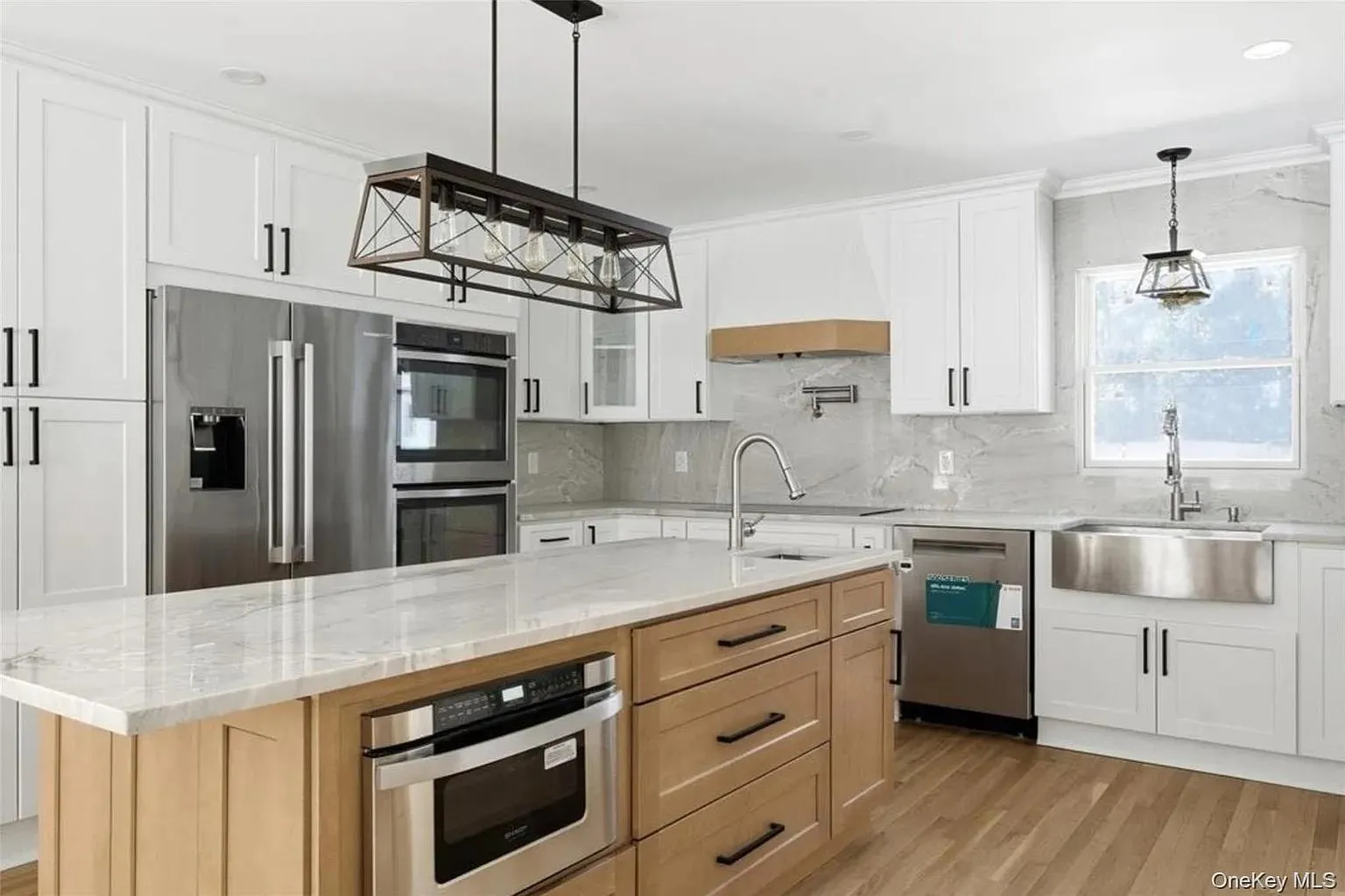 75 Centerport Road, Huntington, NY, 7 Bedrooms Bedrooms, 14 Rooms Rooms,5 BathroomsBathrooms,Residential,For Rent,Centerport,0,1032383 75 Centerport Road, Huntington, NY, 7 Bedrooms Bedrooms, 14 Rooms Rooms,5 BathroomsBathrooms,Residential,For Rent,Centerport,0,1032383