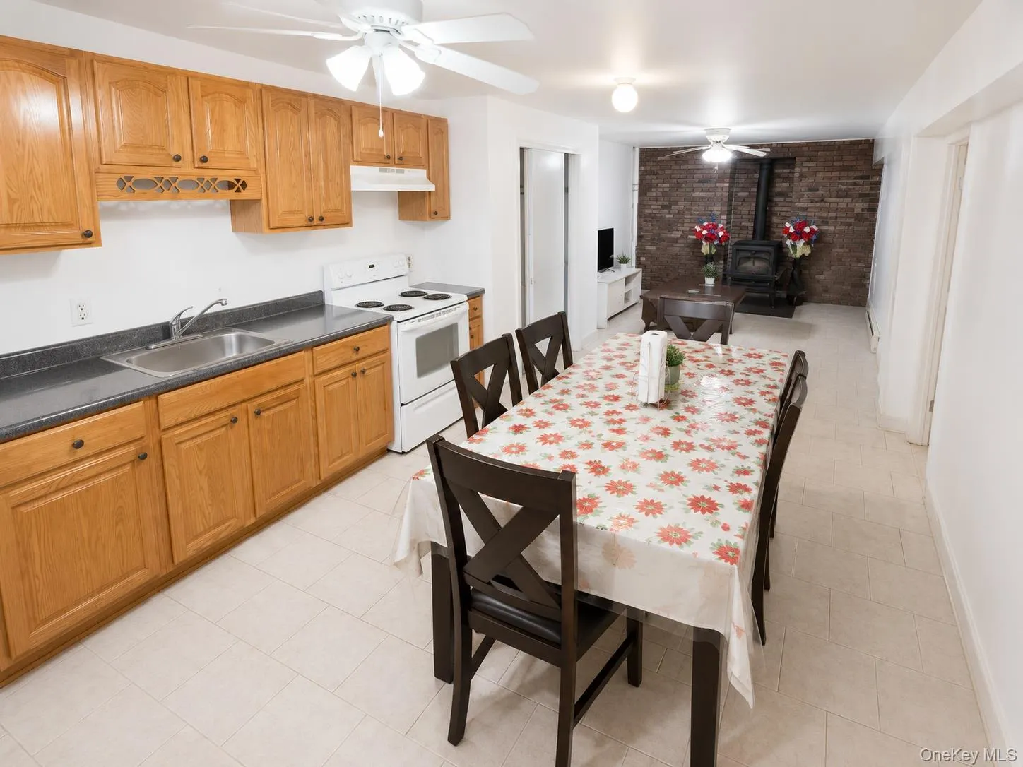 274 Grey Road, Fallsburg, NY, 4 Bedrooms Bedrooms, 9 Rooms Rooms,3 BathroomsBathrooms,Residential,For Rent,Grey,0,1032386 274 Grey Road, Fallsburg, NY, 4 Bedrooms Bedrooms, 9 Rooms Rooms,3 BathroomsBathrooms,Residential,For Rent,Grey,0,1032386