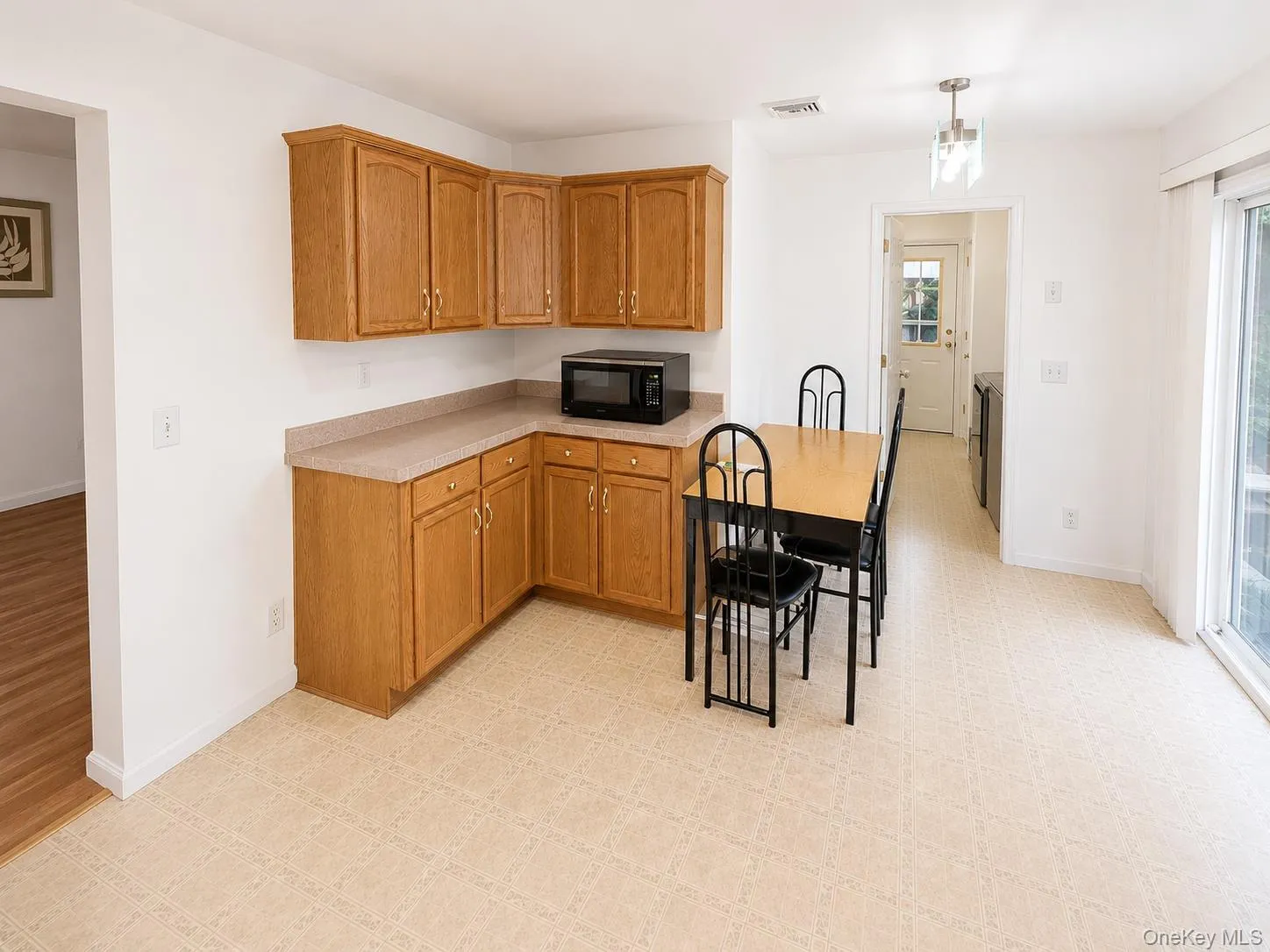 274 Grey Road, Fallsburg, NY, 4 Bedrooms Bedrooms, 9 Rooms Rooms,3 BathroomsBathrooms,Residential,For Rent,Grey,0,1032386 274 Grey Road, Fallsburg, NY, 4 Bedrooms Bedrooms, 9 Rooms Rooms,3 BathroomsBathrooms,Residential,For Rent,Grey,0,1032386