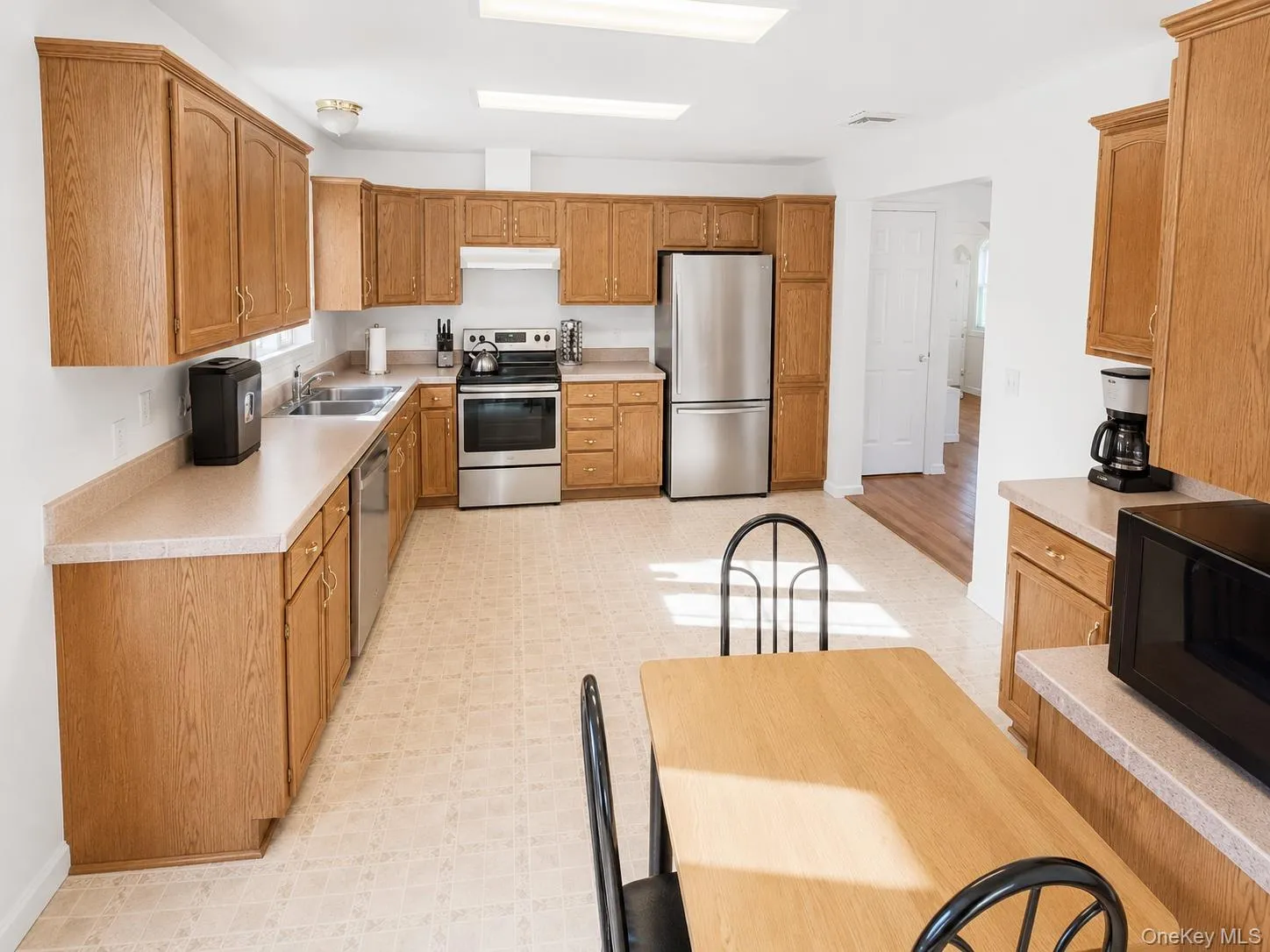 274 Grey Road, Fallsburg, NY, 4 Bedrooms Bedrooms, 9 Rooms Rooms,3 BathroomsBathrooms,Residential,For Rent,Grey,0,1032386 274 Grey Road, Fallsburg, NY, 4 Bedrooms Bedrooms, 9 Rooms Rooms,3 BathroomsBathrooms,Residential,For Rent,Grey,0,1032386