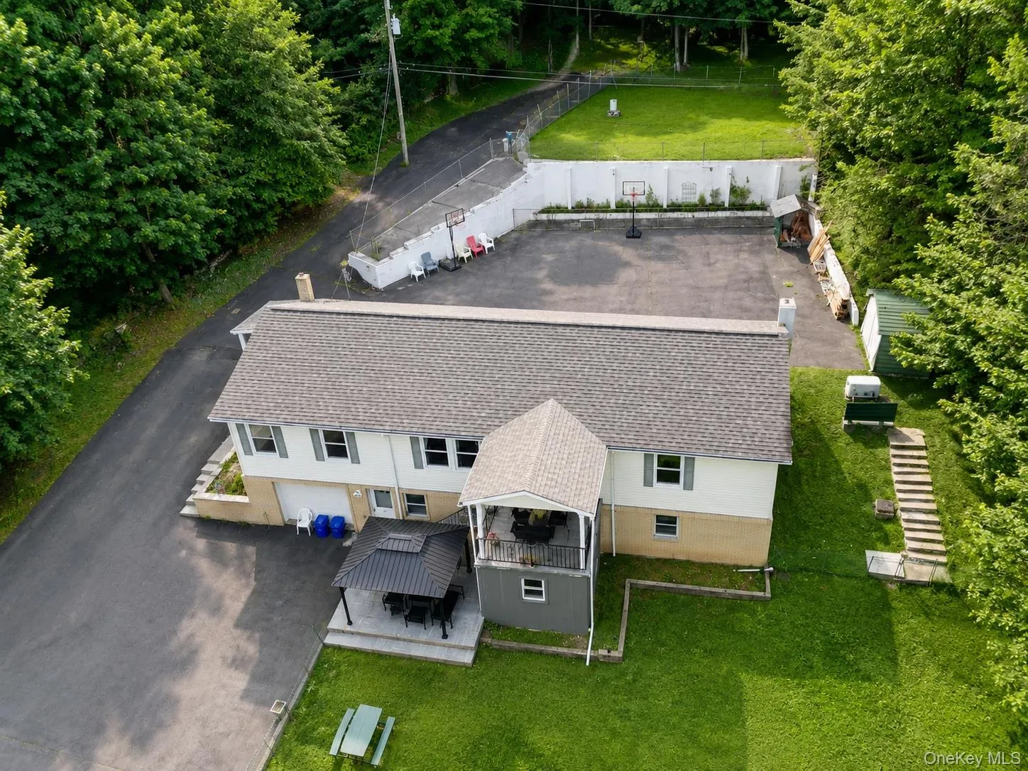 274 Grey Road, Fallsburg, NY, 4 Bedrooms Bedrooms, 9 Rooms Rooms,3 BathroomsBathrooms,Residential,For Rent,Grey,0,1032386 274 Grey Road, Fallsburg, NY, 4 Bedrooms Bedrooms, 9 Rooms Rooms,3 BathroomsBathrooms,Residential,For Rent,Grey,0,1032386
