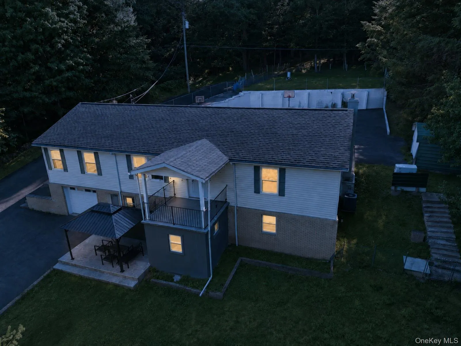 274 Grey Road, Fallsburg, NY, 4 Bedrooms Bedrooms, 9 Rooms Rooms,3 BathroomsBathrooms,Residential,For Rent,Grey,0,1032386 274 Grey Road, Fallsburg, NY, 4 Bedrooms Bedrooms, 9 Rooms Rooms,3 BathroomsBathrooms,Residential,For Rent,Grey,0,1032386