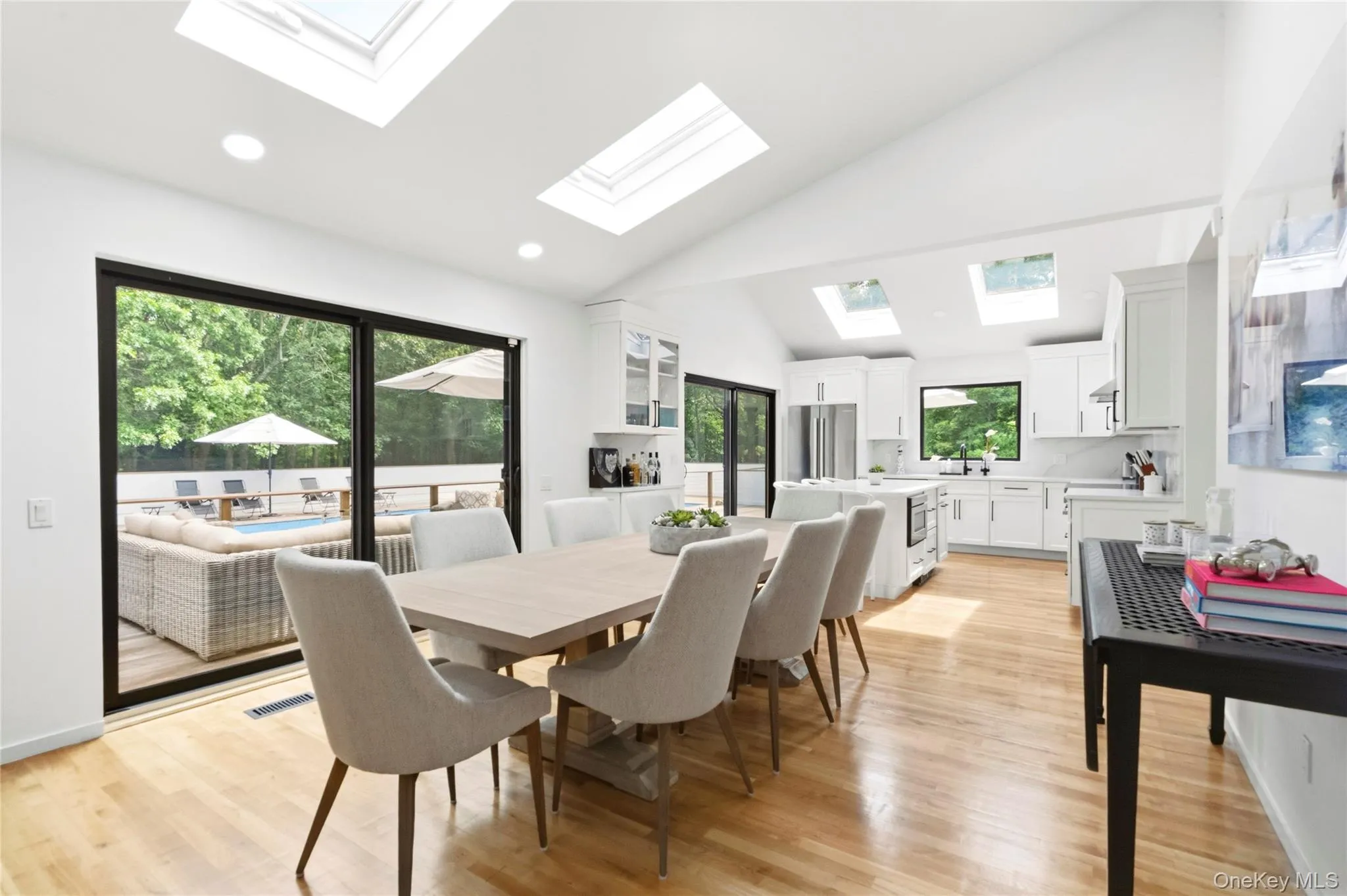 98 Old Farm Road, Southampton, NY, 3 Bedrooms Bedrooms, 9 Rooms Rooms,2 BathroomsBathrooms,Residential,For Rent,Old Farm,0,1032391 98 Old Farm Road, Southampton, NY, 3 Bedrooms Bedrooms, 9 Rooms Rooms,2 BathroomsBathrooms,Residential,For Rent,Old Farm,0,1032391