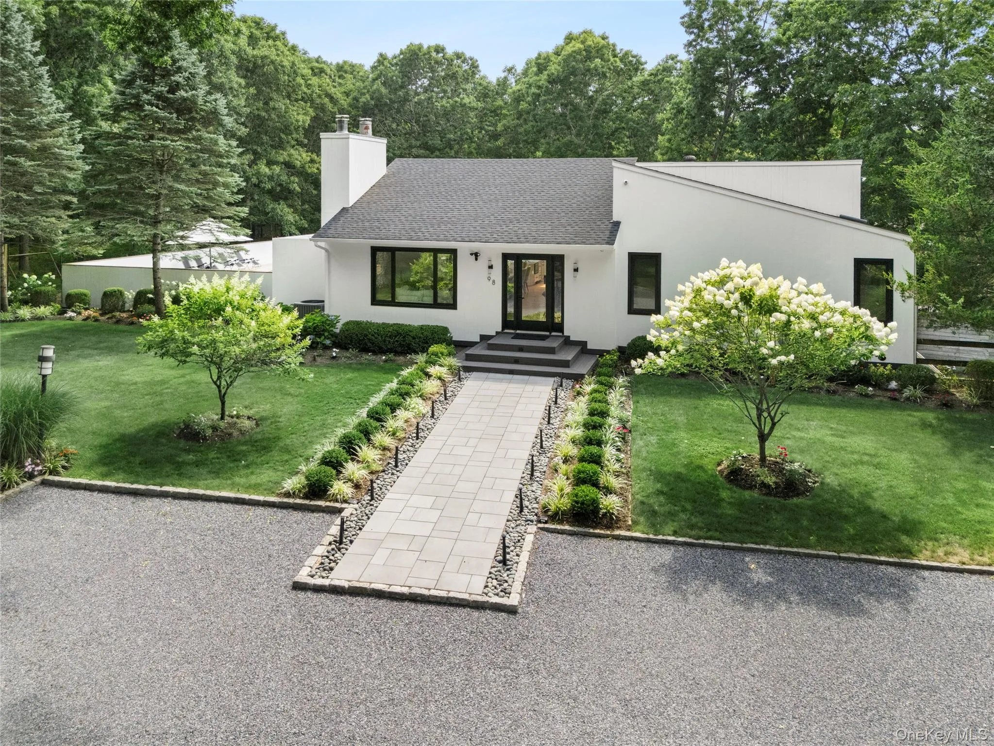 98 Old Farm Road, Southampton, NY, 3 Bedrooms Bedrooms, 9 Rooms Rooms,2 BathroomsBathrooms,Residential,For Rent,Old Farm,0,1032391 98 Old Farm Road, Southampton, NY, 3 Bedrooms Bedrooms, 9 Rooms Rooms,2 BathroomsBathrooms,Residential,For Rent,Old Farm,0,1032391