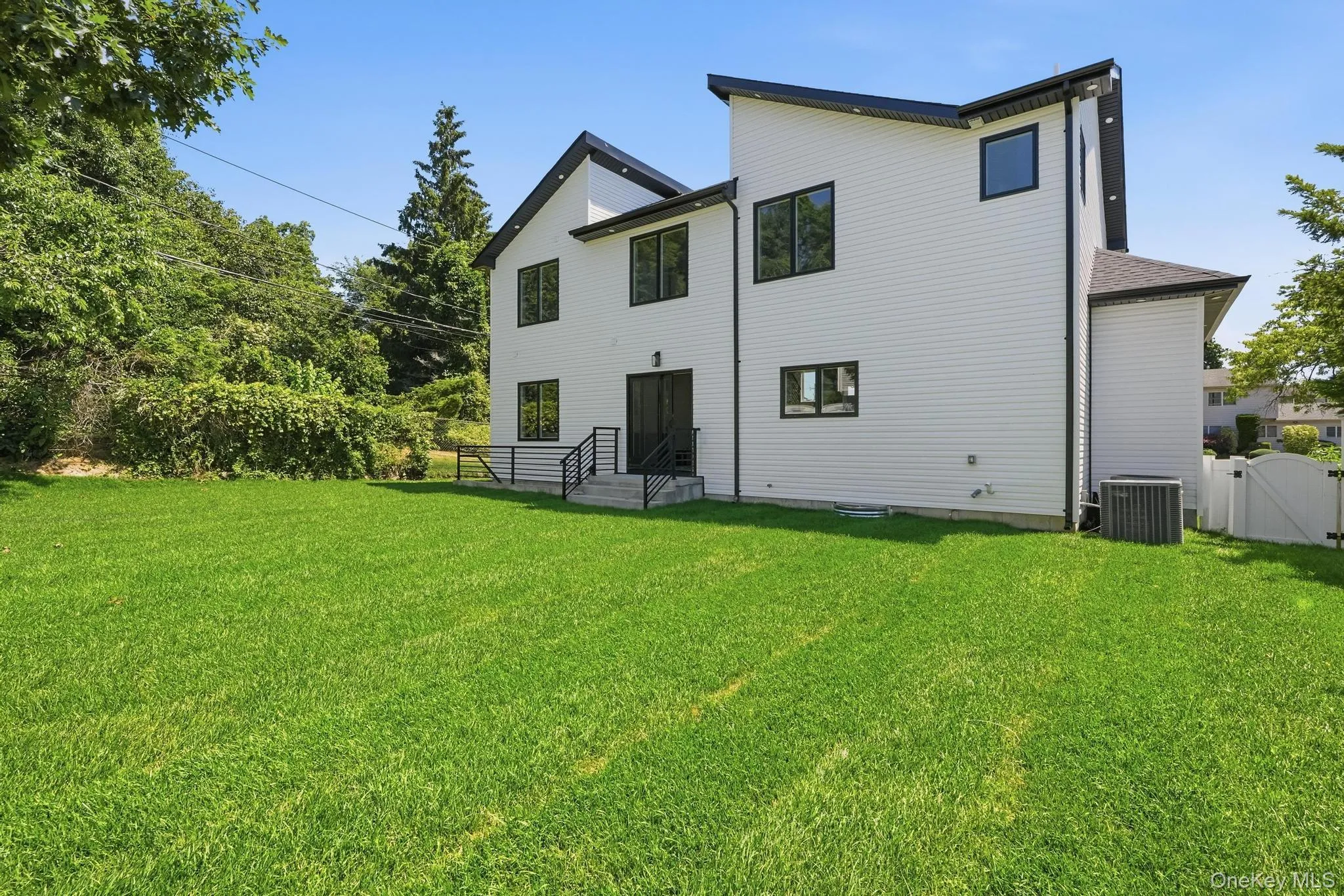 17 Gerhard Road, Oyster Bay, NY, 5 Bedrooms Bedrooms, 8 Rooms Rooms,4 BathroomsBathrooms,Residential,For Rent,Gerhard,0,1032399 17 Gerhard Road, Oyster Bay, NY, 5 Bedrooms Bedrooms, 8 Rooms Rooms,4 BathroomsBathrooms,Residential,For Rent,Gerhard,0,1032399