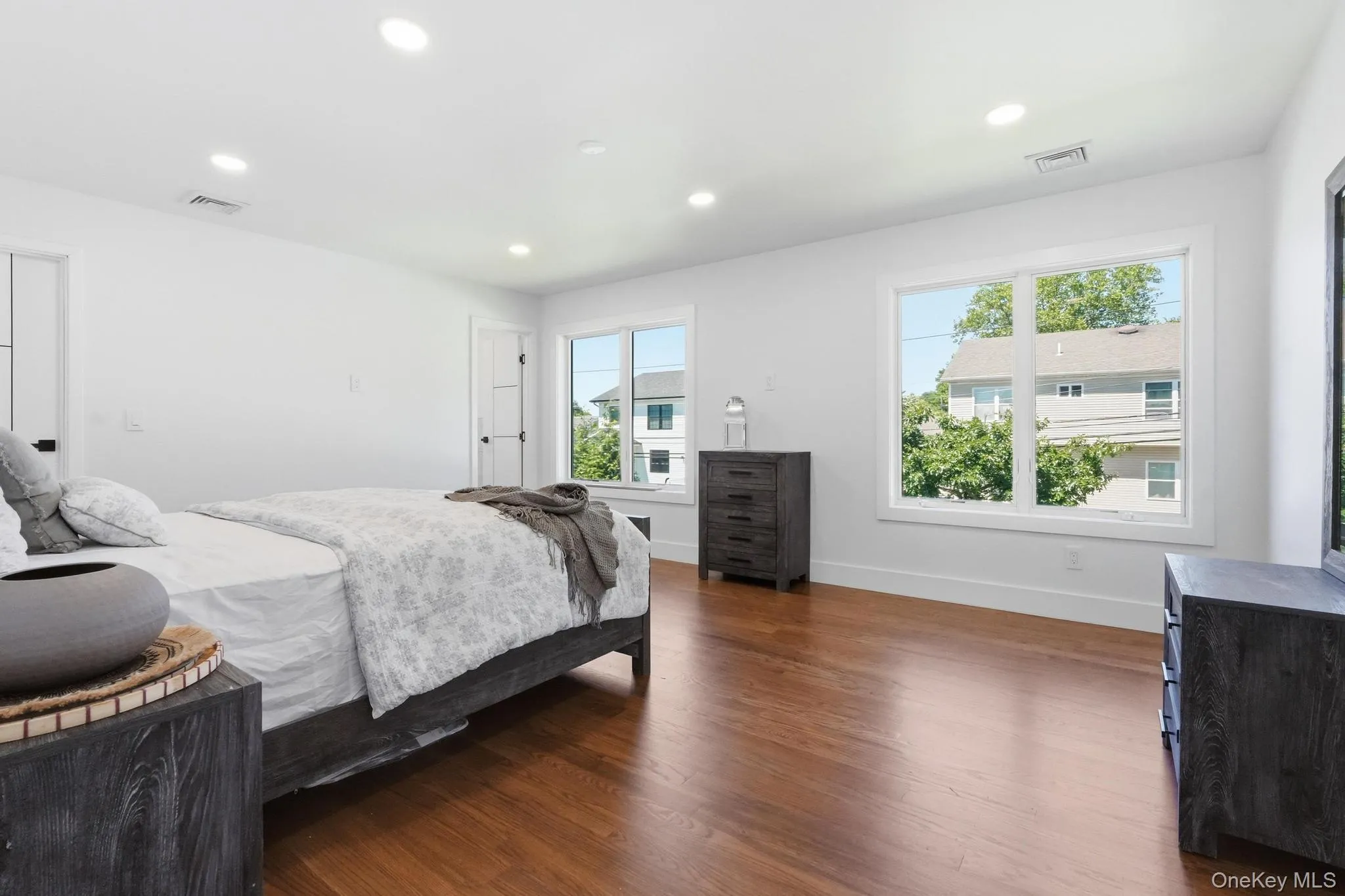 17 Gerhard Road, Oyster Bay, NY, 5 Bedrooms Bedrooms, 8 Rooms Rooms,4 BathroomsBathrooms,Residential,For Rent,Gerhard,0,1032399 17 Gerhard Road, Oyster Bay, NY, 5 Bedrooms Bedrooms, 8 Rooms Rooms,4 BathroomsBathrooms,Residential,For Rent,Gerhard,0,1032399