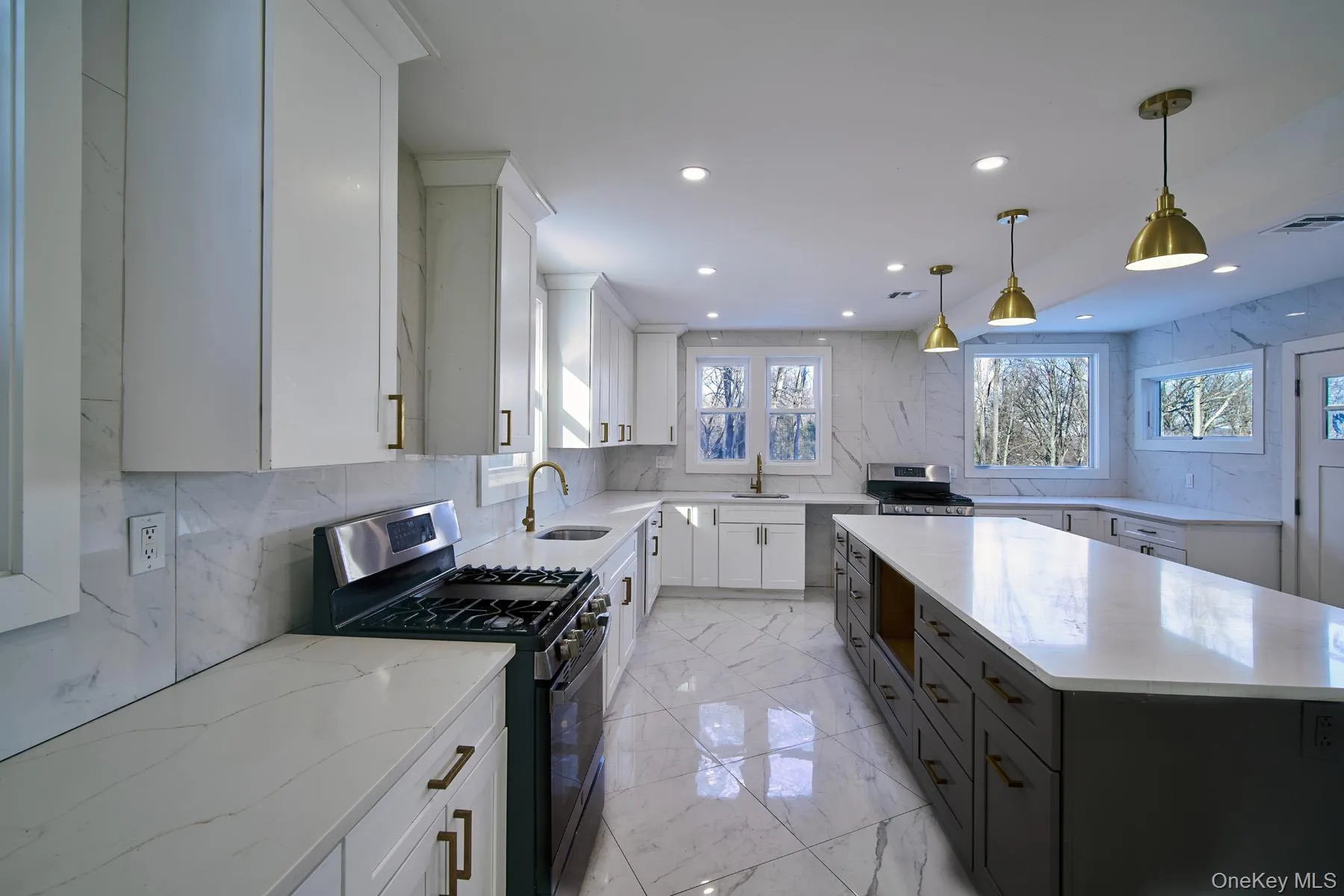 189 Mc Namara Road, Ramapo, NY, 6 Bedrooms Bedrooms, 11 Rooms Rooms,5 BathroomsBathrooms,Residential,For Rent,Mc Namara,0,1032409 189 Mc Namara Road, Ramapo, NY, 6 Bedrooms Bedrooms, 11 Rooms Rooms,5 BathroomsBathrooms,Residential,For Rent,Mc Namara,0,1032409
