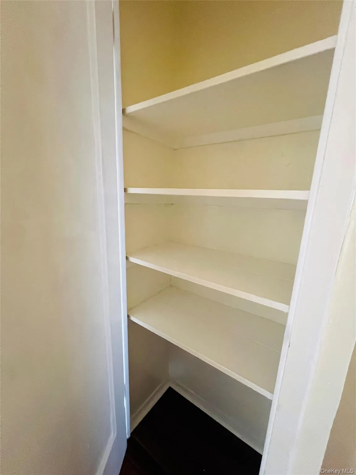 1595 Unionport Road, New York, NY, 2 Bedrooms Bedrooms, 4 Rooms Rooms,1 BathroomBathrooms,Residential,For Rent,Unionport,0,1032422 1595 Unionport Road, New York, NY, 2 Bedrooms Bedrooms, 4 Rooms Rooms,1 BathroomBathrooms,Residential,For Rent,Unionport,0,1032422