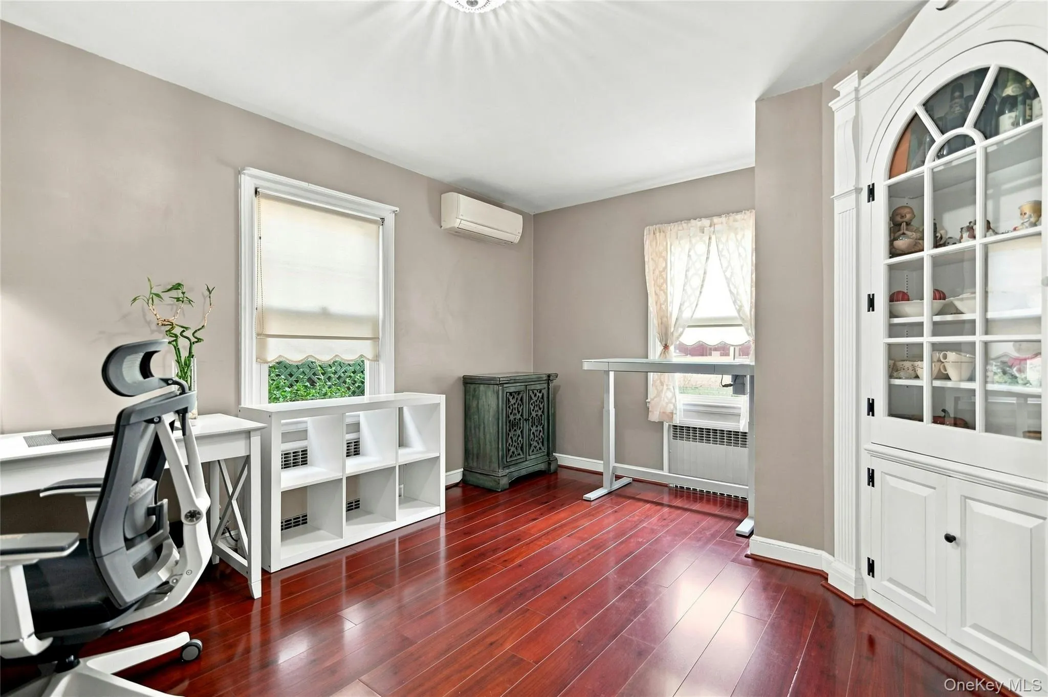 Office/ Den/ Flex Space Office/ Den/ Flex Space