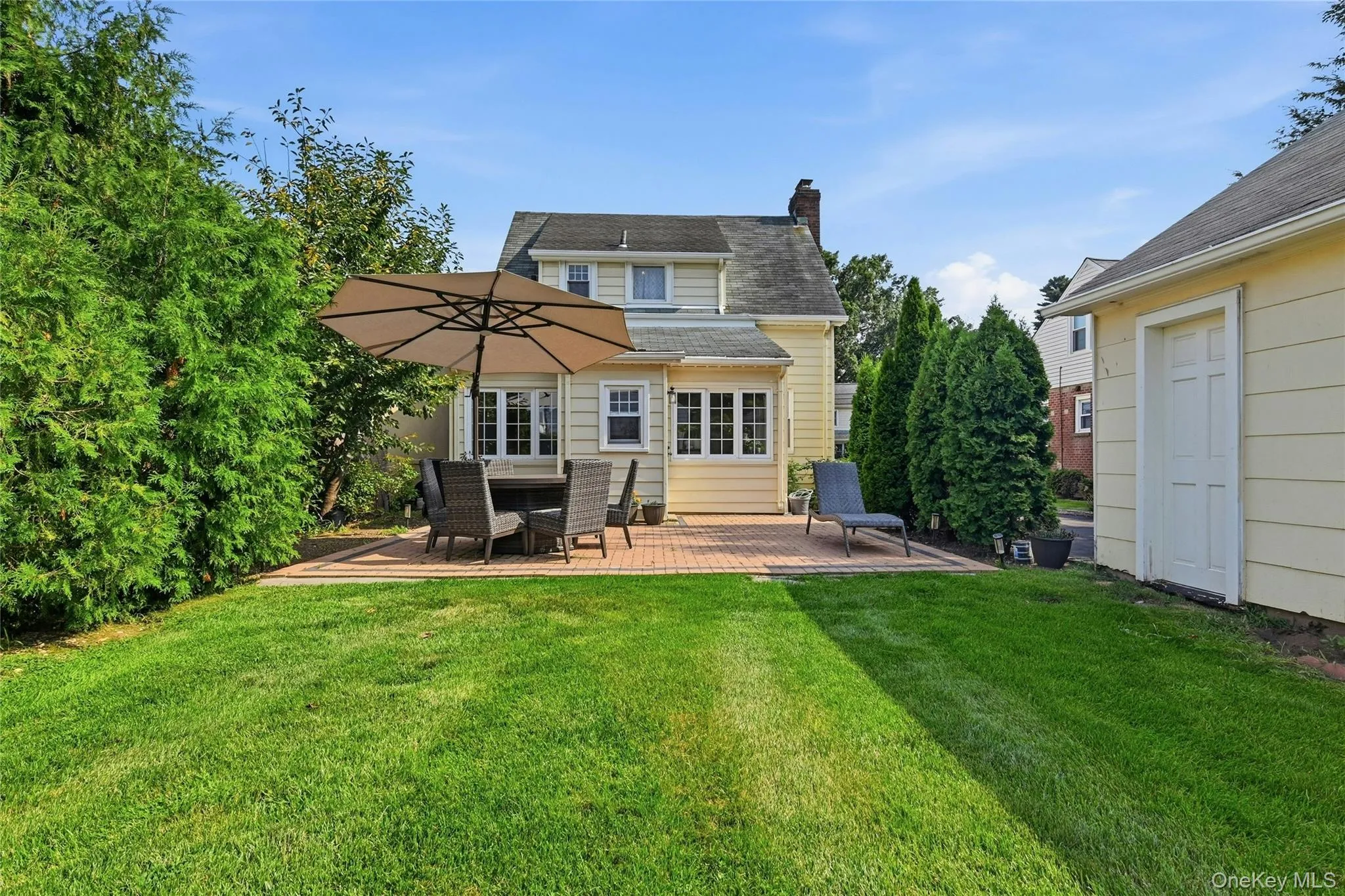 148 Canterbury Road, North Hempstead, NY, 2 Bedrooms Bedrooms, 5 Rooms Rooms,1 BathroomBathrooms,Residential,For Rent,Canterbury,0,1032426 148 Canterbury Road, North Hempstead, NY, 2 Bedrooms Bedrooms, 5 Rooms Rooms,1 BathroomBathrooms,Residential,For Rent,Canterbury,0,1032426