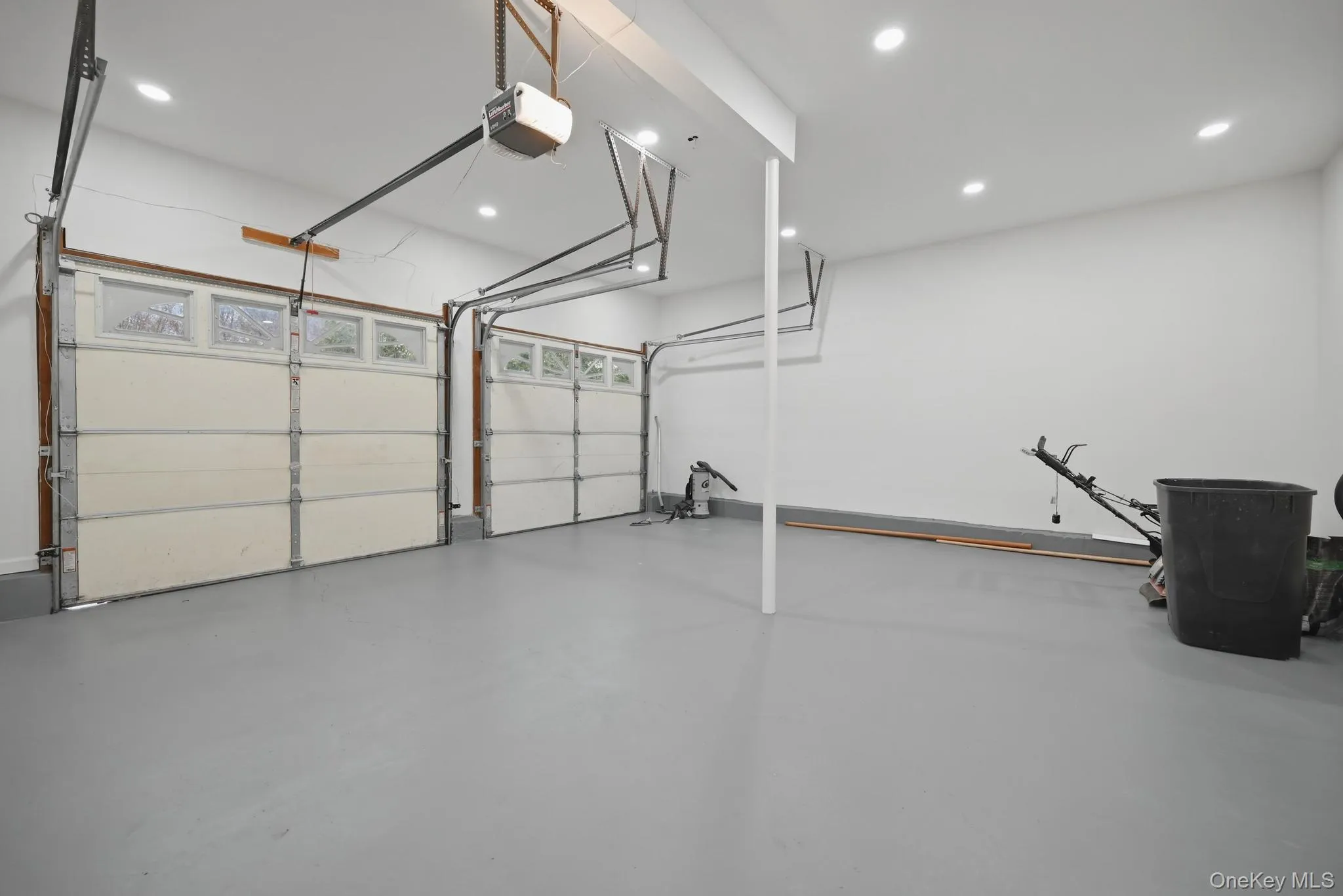 19 Sherwood Court, Brookhaven, NY, 4 Bedrooms Bedrooms, 12 Rooms Rooms,3 BathroomsBathrooms,Residential,For Rent,Sherwood,0,1032429 19 Sherwood Court, Brookhaven, NY, 4 Bedrooms Bedrooms, 12 Rooms Rooms,3 BathroomsBathrooms,Residential,For Rent,Sherwood,0,1032429