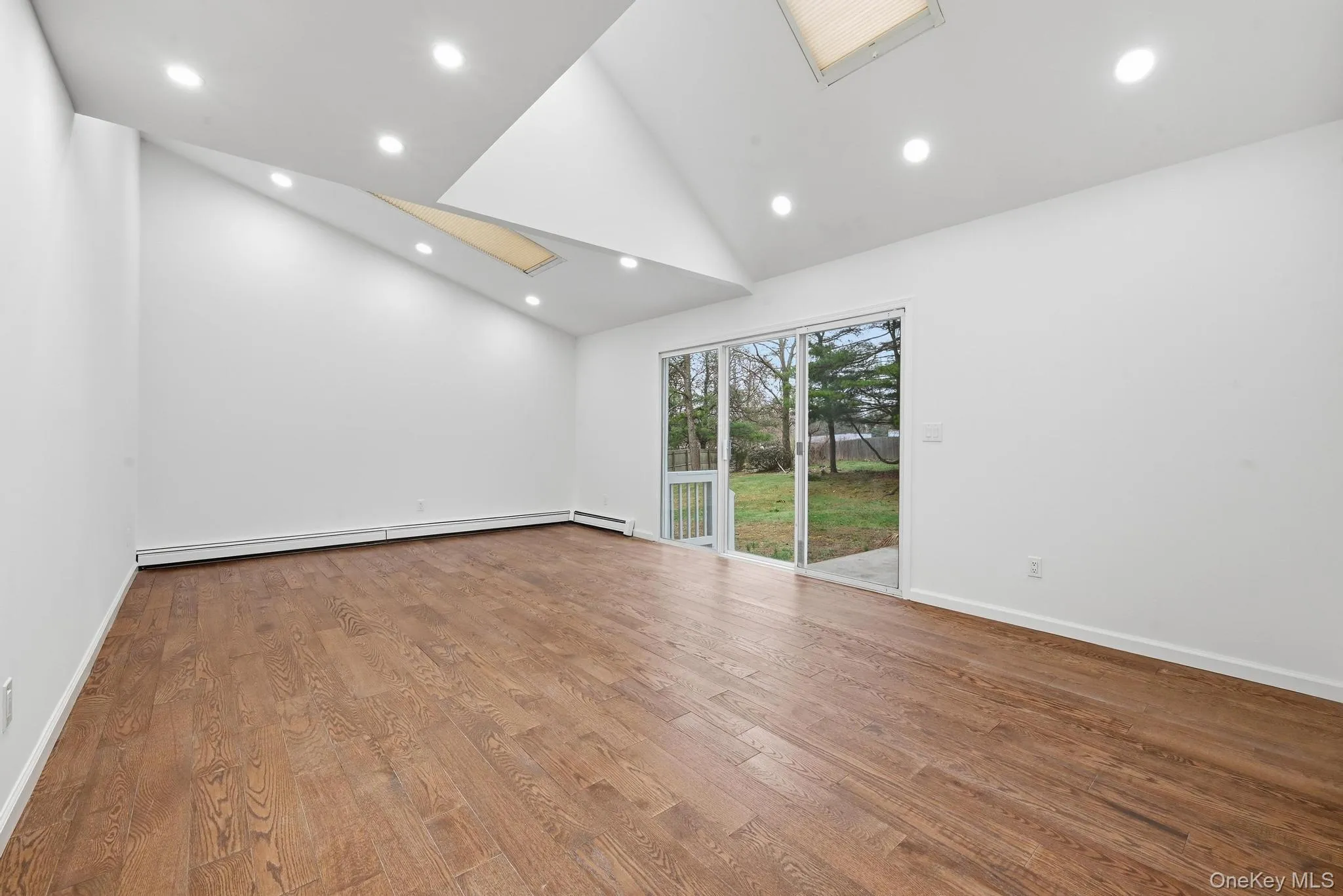 19 Sherwood Court, Brookhaven, NY, 4 Bedrooms Bedrooms, 12 Rooms Rooms,3 BathroomsBathrooms,Residential,For Rent,Sherwood,0,1032429 19 Sherwood Court, Brookhaven, NY, 4 Bedrooms Bedrooms, 12 Rooms Rooms,3 BathroomsBathrooms,Residential,For Rent,Sherwood,0,1032429