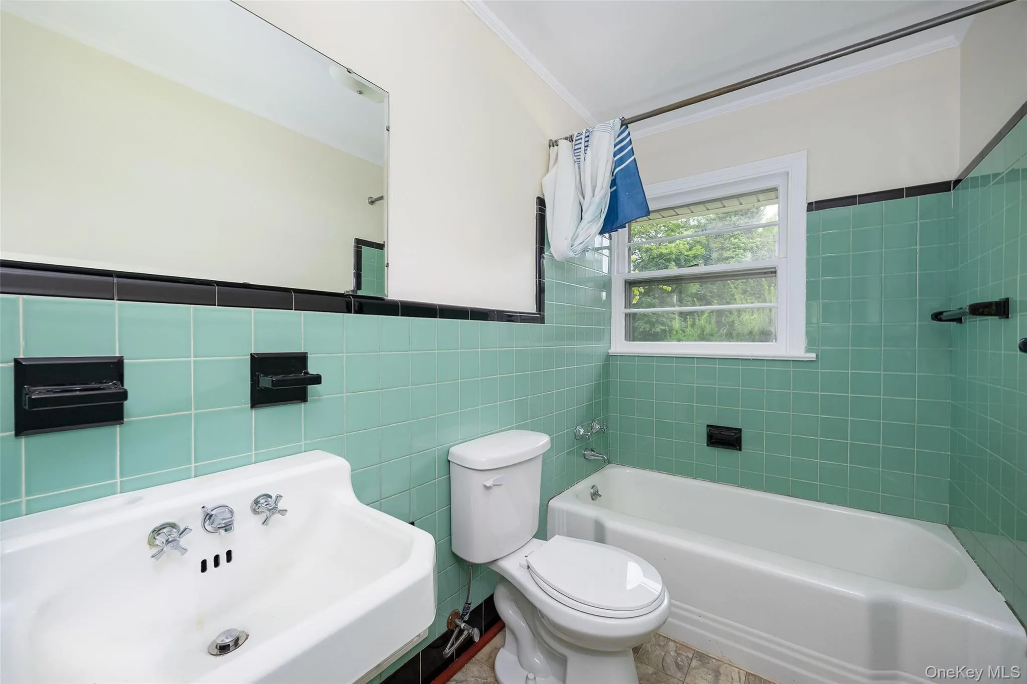 18 Flower Hill Road, Poughkeepsie (town), NY, 3 Bedrooms Bedrooms, 10 Rooms Rooms,2 BathroomsBathrooms,Residential,For Rent,Flower Hill,0,1032431 18 Flower Hill Road, Poughkeepsie (town), NY, 3 Bedrooms Bedrooms, 10 Rooms Rooms,2 BathroomsBathrooms,Residential,For Rent,Flower Hill,0,1032431