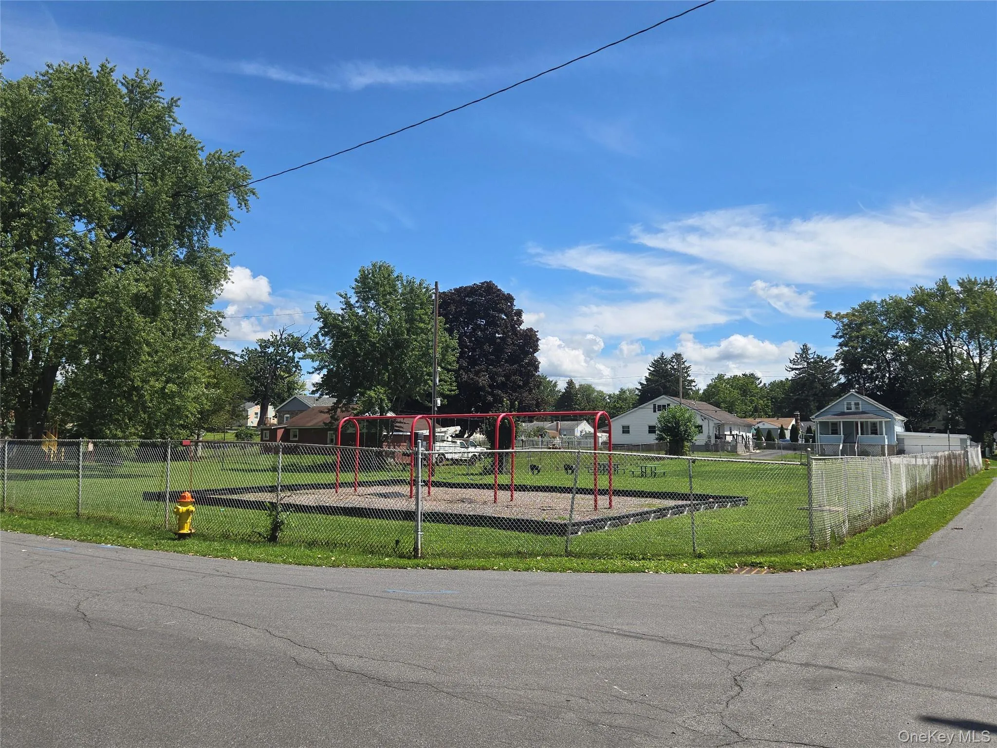 PUBLIC PLAYGROUND IN WALKING DISTANCE FROM HOUSE PUBLIC PLAYGROUND IN WALKING DISTANCE FROM HOUSE