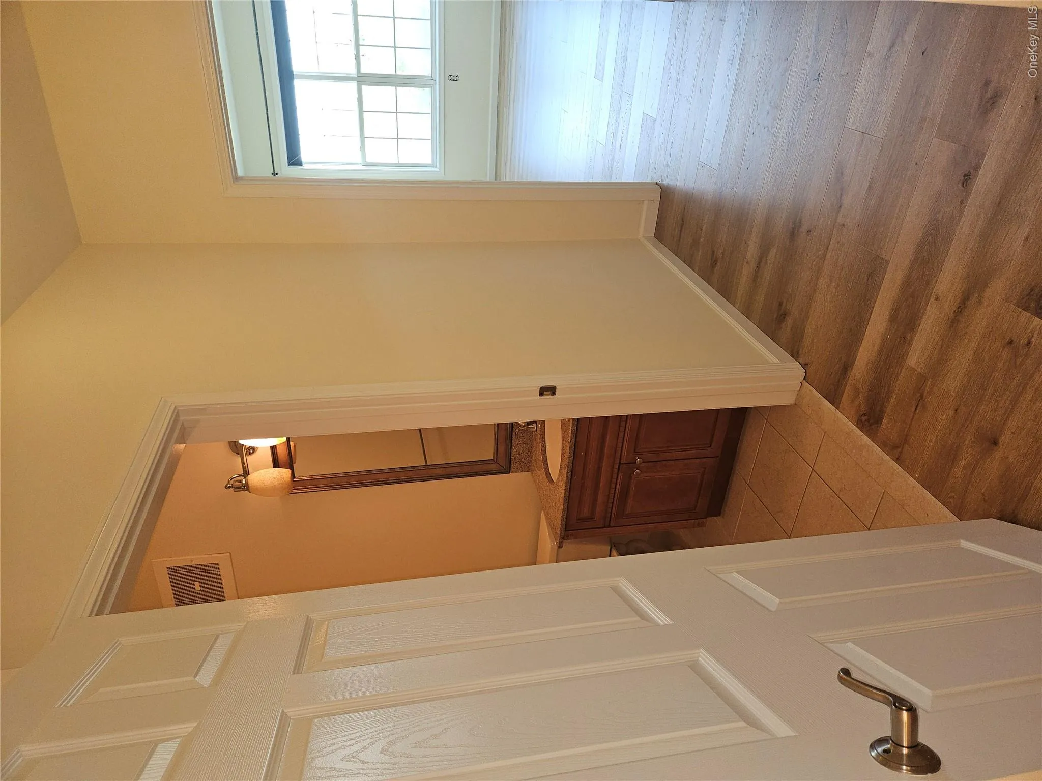 Second bathroom and second bedroom. Second bathroom and second bedroom.