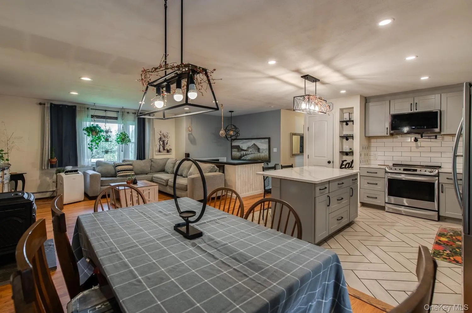 10 Lakeview Court, La Grange, NY, 3 Bedrooms Bedrooms, 8 Rooms Rooms,2 BathroomsBathrooms,Residential,For Rent,Lakeview,0,1032439 10 Lakeview Court, La Grange, NY, 3 Bedrooms Bedrooms, 8 Rooms Rooms,2 BathroomsBathrooms,Residential,For Rent,Lakeview,0,1032439