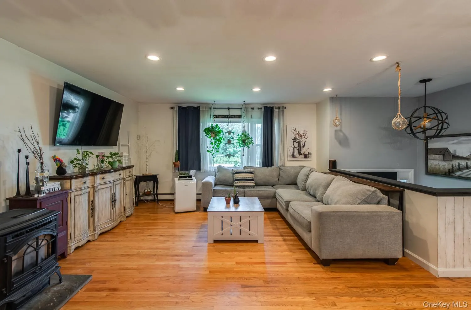 10 Lakeview Court, La Grange, NY, 3 Bedrooms Bedrooms, 8 Rooms Rooms,2 BathroomsBathrooms,Residential,For Rent,Lakeview,0,1032439 10 Lakeview Court, La Grange, NY, 3 Bedrooms Bedrooms, 8 Rooms Rooms,2 BathroomsBathrooms,Residential,For Rent,Lakeview,0,1032439