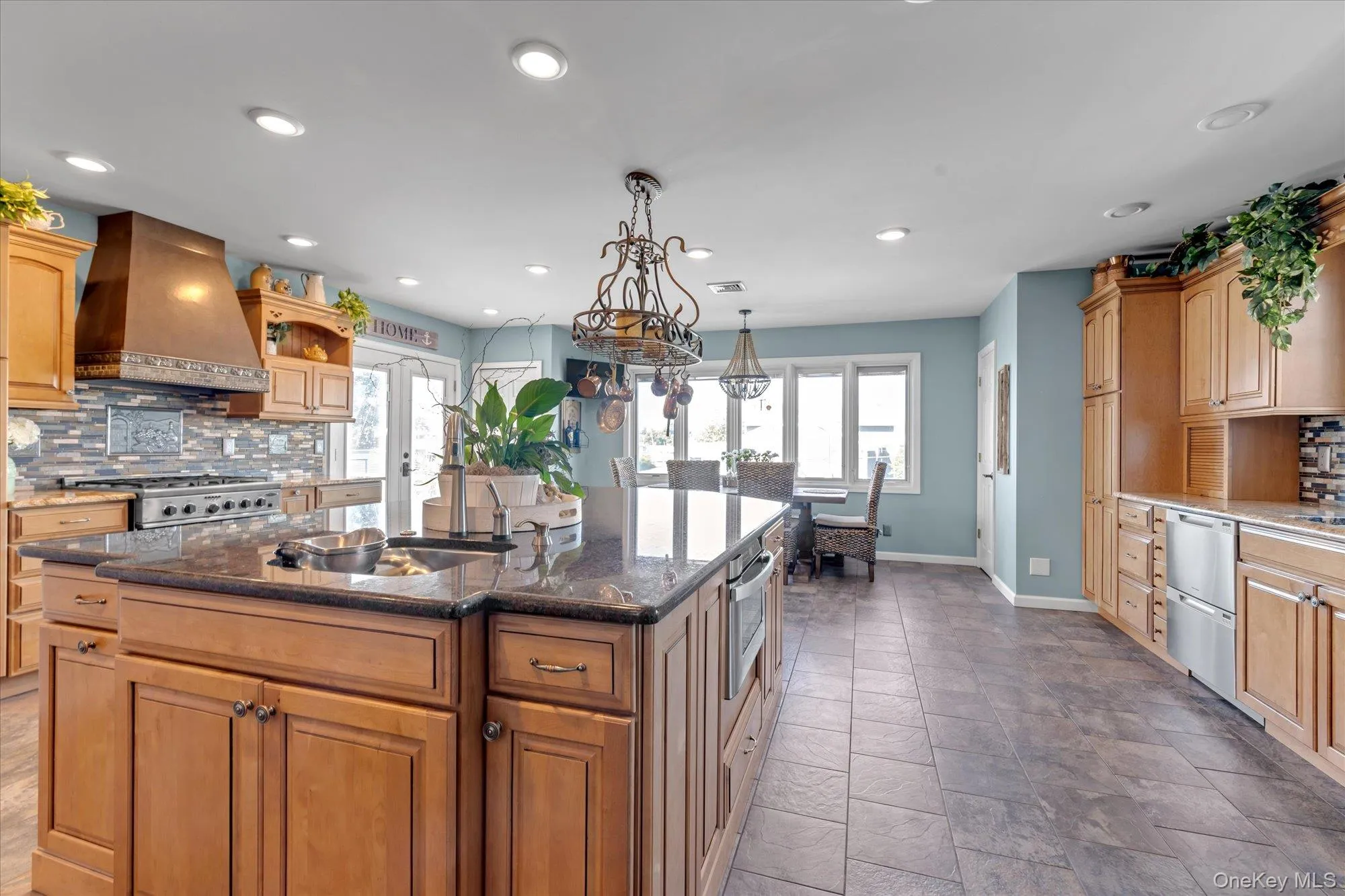 6 Montgomery Lane, Islip, NY, 3 Bedrooms Bedrooms, 7 Rooms Rooms,3 BathroomsBathrooms,Residential,For Rent,Montgomery,0,1032442 6 Montgomery Lane, Islip, NY, 3 Bedrooms Bedrooms, 7 Rooms Rooms,3 BathroomsBathrooms,Residential,For Rent,Montgomery,0,1032442