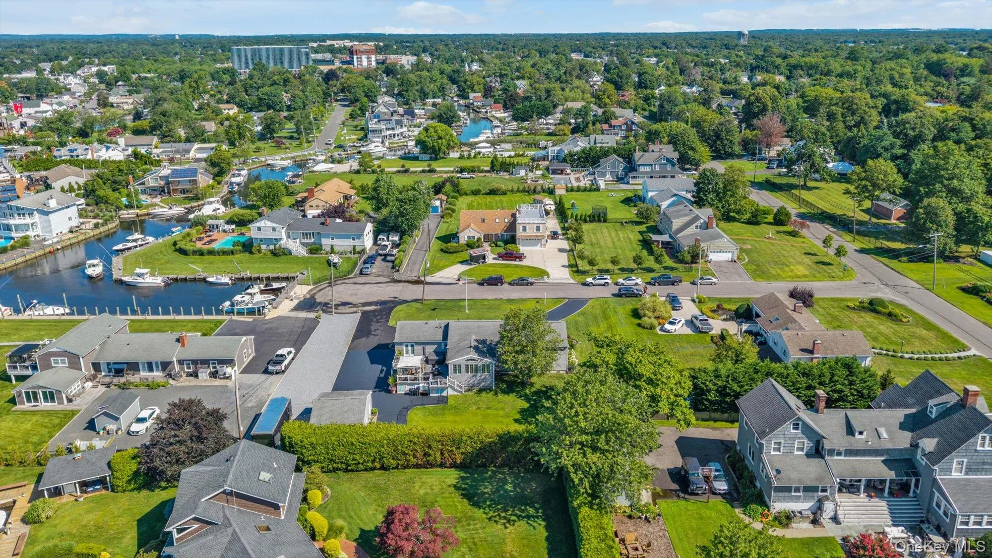 6 Montgomery Lane, Islip, NY, 3 Bedrooms Bedrooms, 7 Rooms Rooms,3 BathroomsBathrooms,Residential,For Rent,Montgomery,0,1032442 6 Montgomery Lane, Islip, NY, 3 Bedrooms Bedrooms, 7 Rooms Rooms,3 BathroomsBathrooms,Residential,For Rent,Montgomery,0,1032442