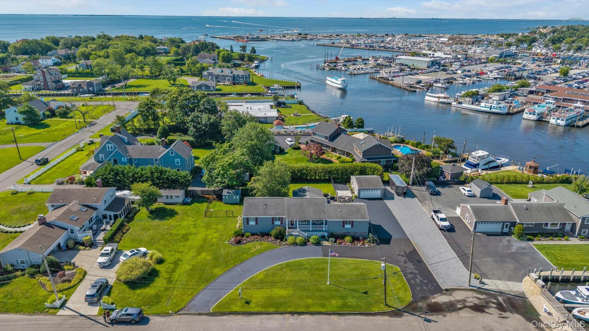 6 Montgomery Lane, Islip, NY, 3 Bedrooms Bedrooms, 7 Rooms Rooms,3 BathroomsBathrooms,Residential,For Rent,Montgomery,0,1032442 6 Montgomery Lane, Islip, NY, 3 Bedrooms Bedrooms, 7 Rooms Rooms,3 BathroomsBathrooms,Residential,For Rent,Montgomery,0,1032442