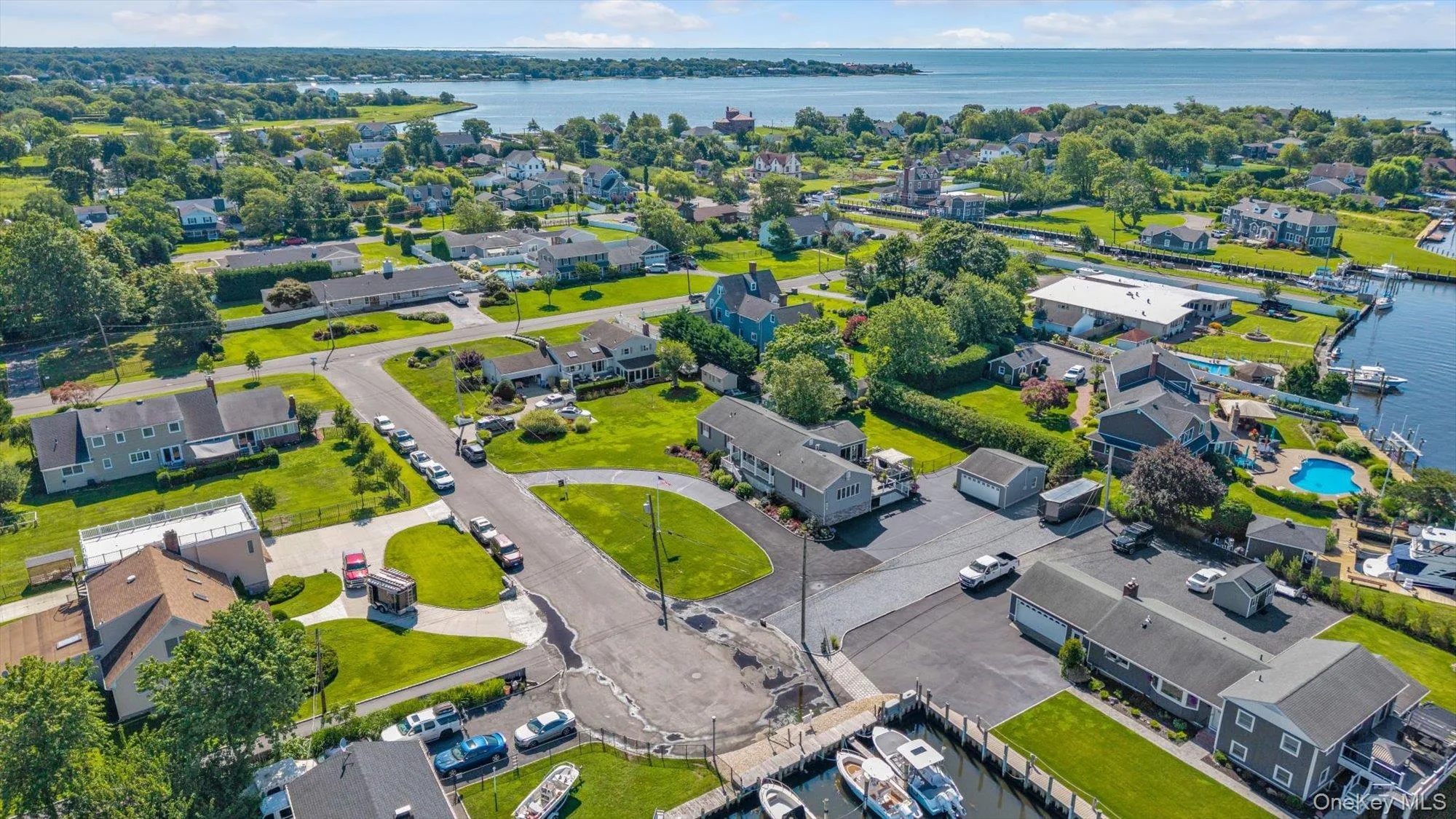 6 Montgomery Lane, Islip, NY, 3 Bedrooms Bedrooms, 7 Rooms Rooms,3 BathroomsBathrooms,Residential,For Rent,Montgomery,0,1032442 6 Montgomery Lane, Islip, NY, 3 Bedrooms Bedrooms, 7 Rooms Rooms,3 BathroomsBathrooms,Residential,For Rent,Montgomery,0,1032442