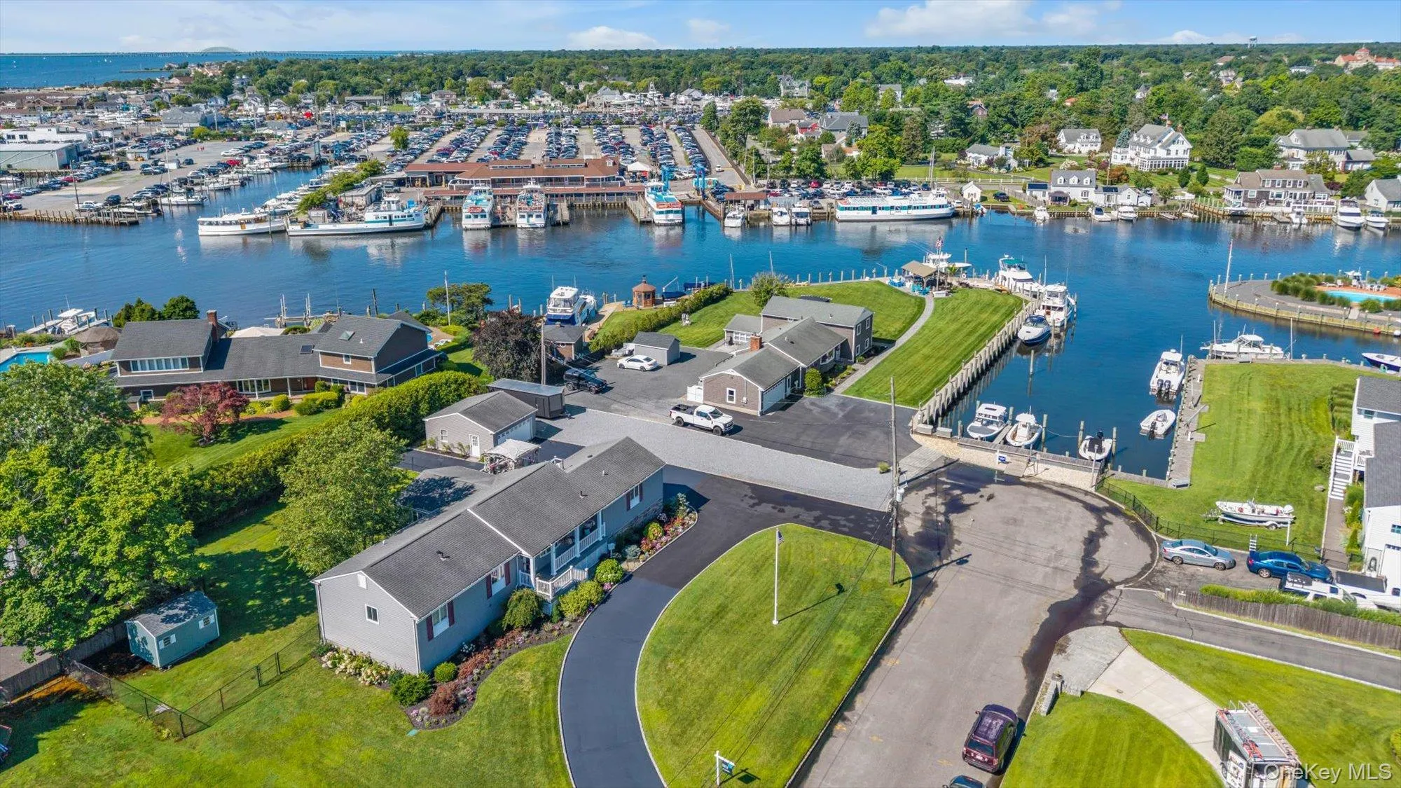 6 Montgomery Lane, Islip, NY, 3 Bedrooms Bedrooms, 7 Rooms Rooms,3 BathroomsBathrooms,Residential,For Rent,Montgomery,0,1032442 6 Montgomery Lane, Islip, NY, 3 Bedrooms Bedrooms, 7 Rooms Rooms,3 BathroomsBathrooms,Residential,For Rent,Montgomery,0,1032442