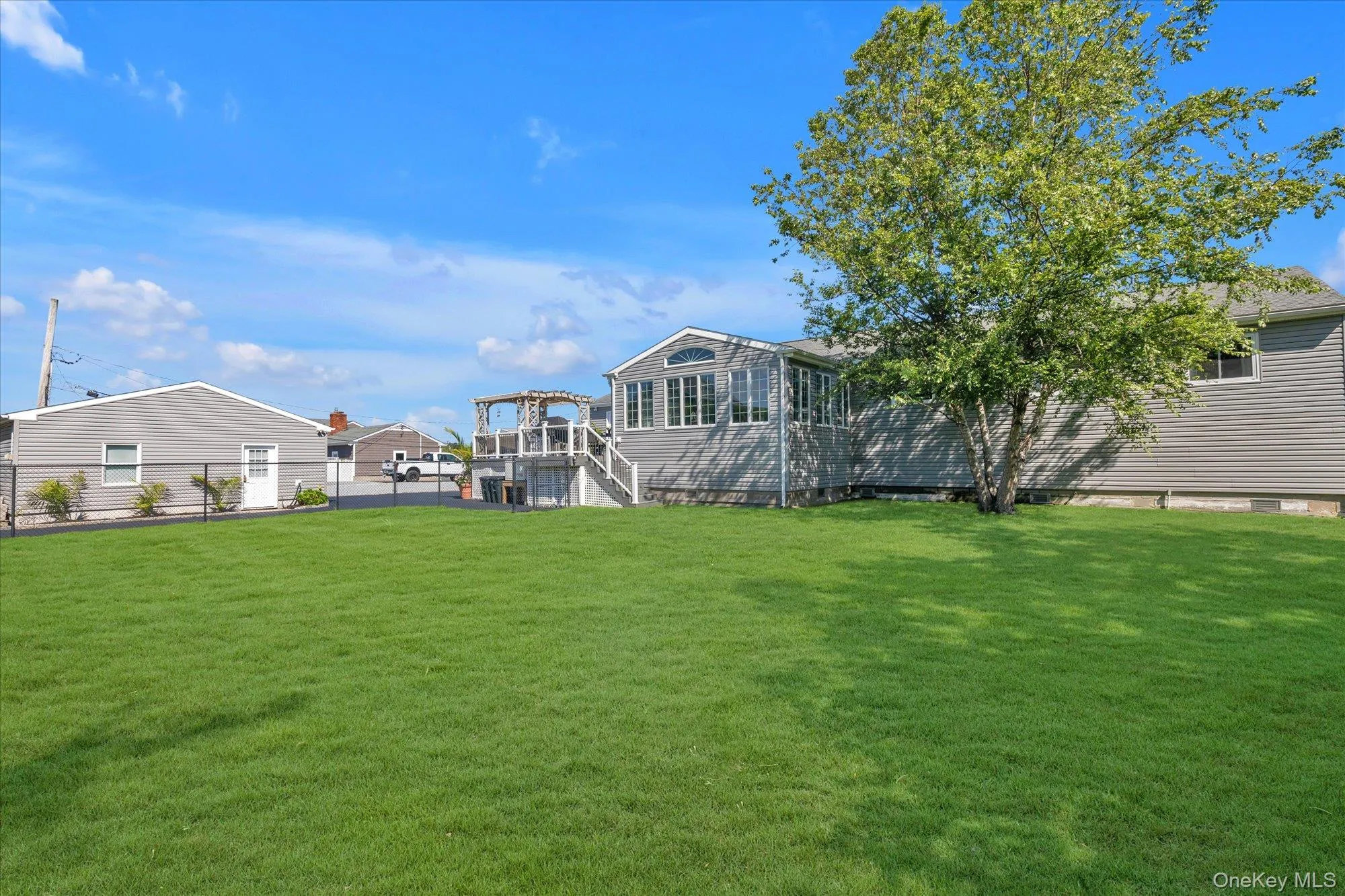 6 Montgomery Lane, Islip, NY, 3 Bedrooms Bedrooms, 7 Rooms Rooms,3 BathroomsBathrooms,Residential,For Rent,Montgomery,0,1032442 6 Montgomery Lane, Islip, NY, 3 Bedrooms Bedrooms, 7 Rooms Rooms,3 BathroomsBathrooms,Residential,For Rent,Montgomery,0,1032442