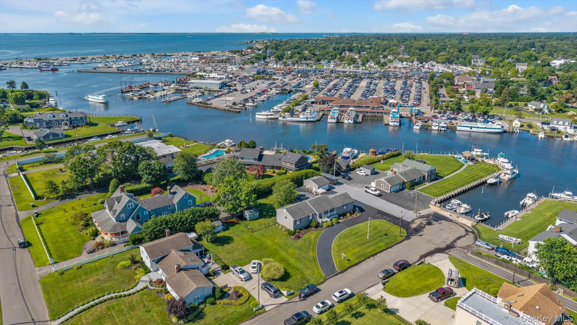 6 Montgomery Lane, Islip, NY, 3 Bedrooms Bedrooms, 7 Rooms Rooms,3 BathroomsBathrooms,Residential,For Rent,Montgomery,0,1032442 6 Montgomery Lane, Islip, NY, 3 Bedrooms Bedrooms, 7 Rooms Rooms,3 BathroomsBathrooms,Residential,For Rent,Montgomery,0,1032442