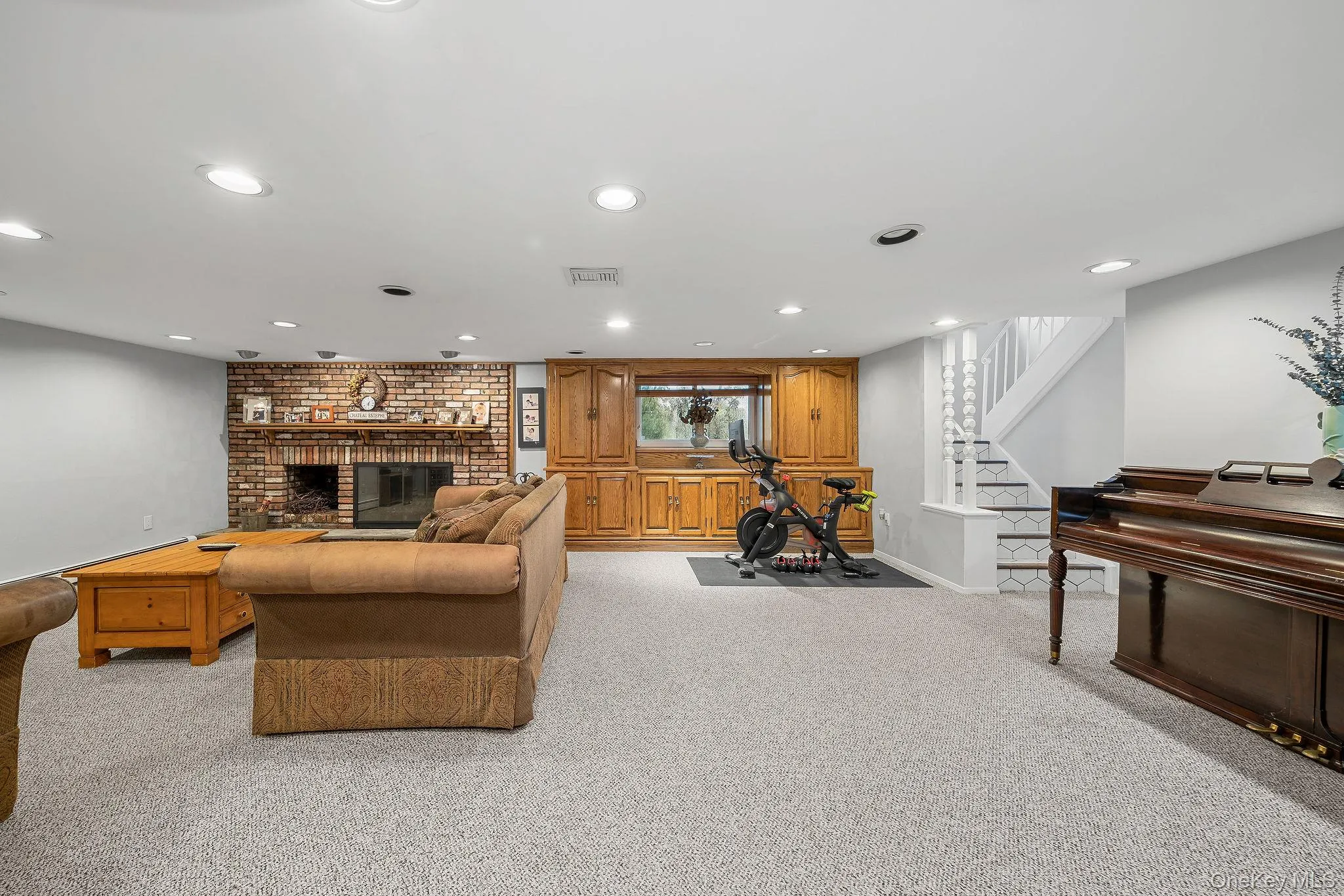 1 Cortland Avenue, Oyster Bay, NY, 4 Bedrooms Bedrooms, 8 Rooms Rooms,3 BathroomsBathrooms,Residential,For Rent,Cortland,0,1032453 1 Cortland Avenue, Oyster Bay, NY, 4 Bedrooms Bedrooms, 8 Rooms Rooms,3 BathroomsBathrooms,Residential,For Rent,Cortland,0,1032453