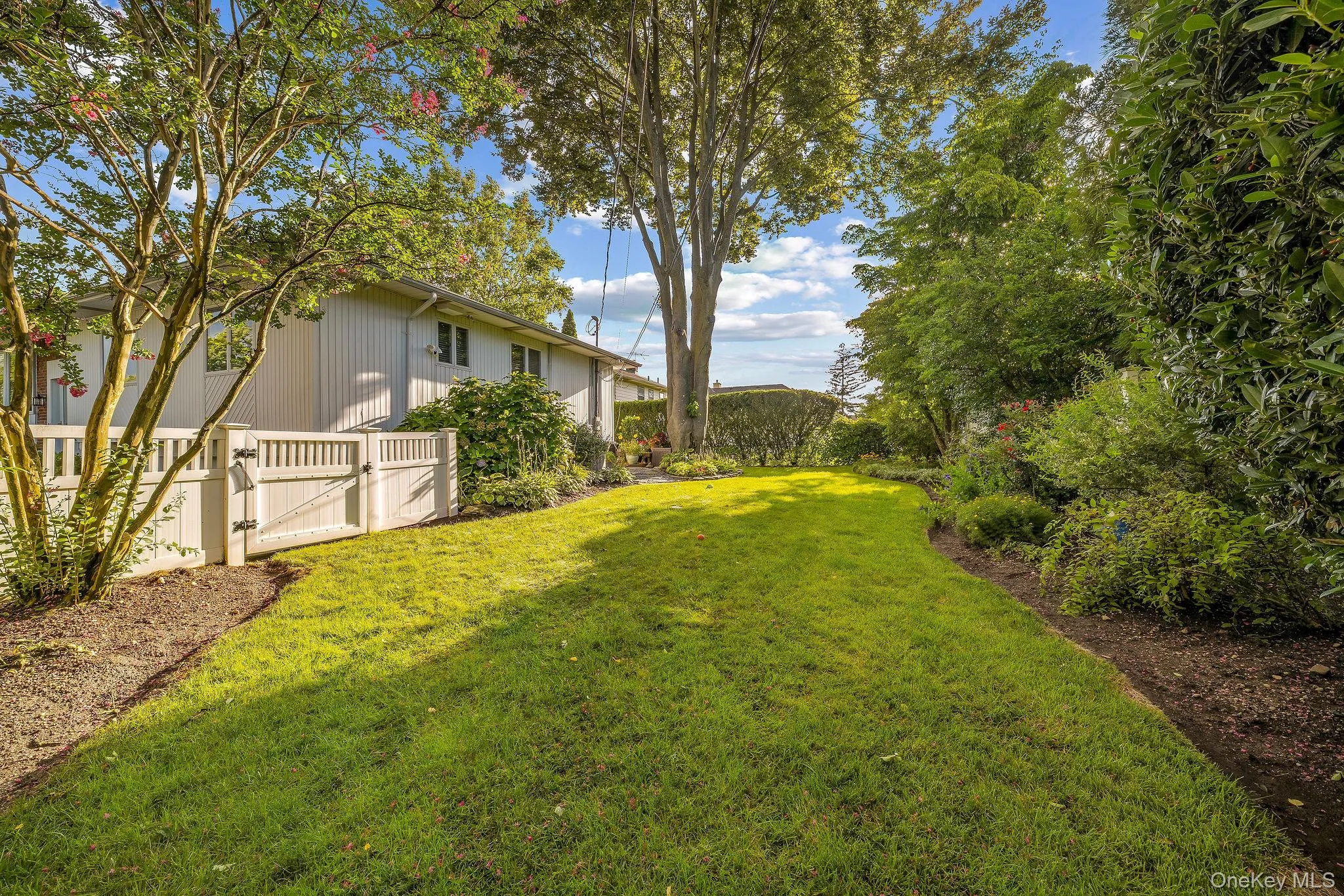 1 Cortland Avenue, Oyster Bay, NY, 4 Bedrooms Bedrooms, 8 Rooms Rooms,3 BathroomsBathrooms,Residential,For Rent,Cortland,0,1032453 1 Cortland Avenue, Oyster Bay, NY, 4 Bedrooms Bedrooms, 8 Rooms Rooms,3 BathroomsBathrooms,Residential,For Rent,Cortland,0,1032453