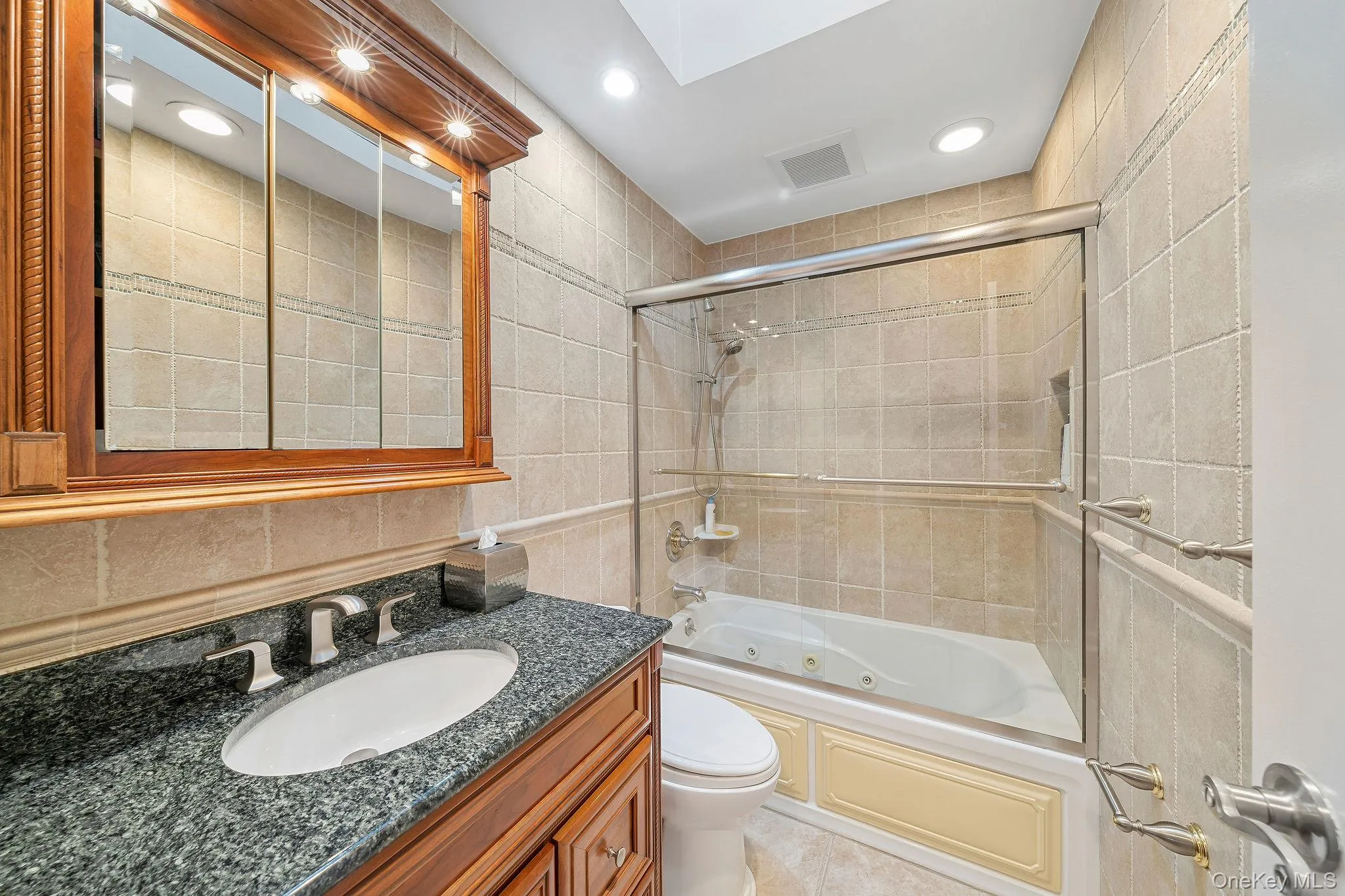 1 Cortland Avenue, Oyster Bay, NY, 4 Bedrooms Bedrooms, 8 Rooms Rooms,3 BathroomsBathrooms,Residential,For Rent,Cortland,0,1032453 1 Cortland Avenue, Oyster Bay, NY, 4 Bedrooms Bedrooms, 8 Rooms Rooms,3 BathroomsBathrooms,Residential,For Rent,Cortland,0,1032453